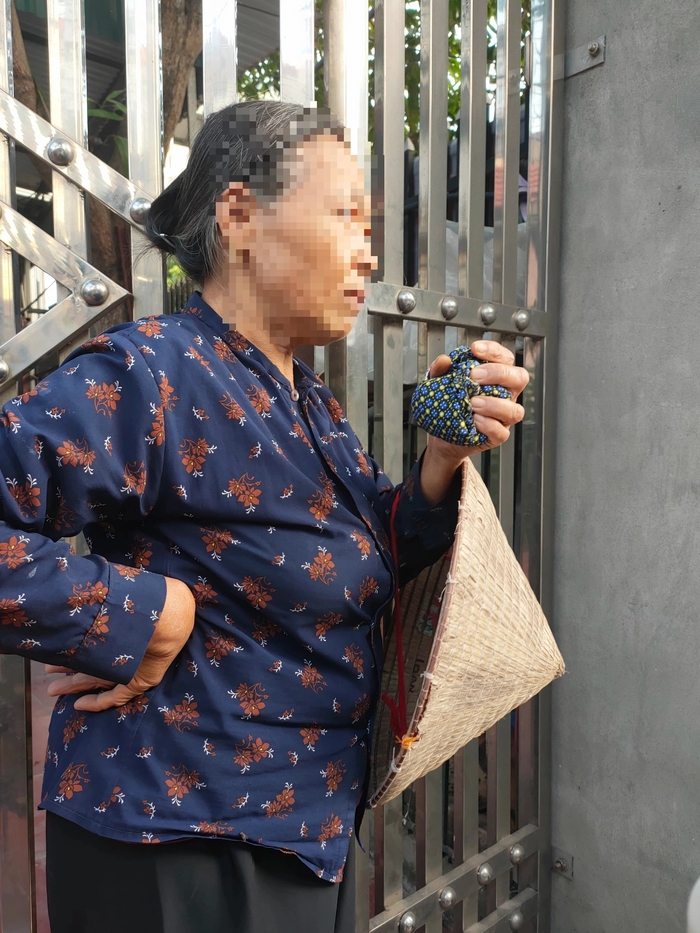 Vụ 3 con gái đổ xăng đốt nhà mẹ: Người dân bủn rủn khi kể lại phút đưa các nạn nhân ra ngoài - Ảnh 1.