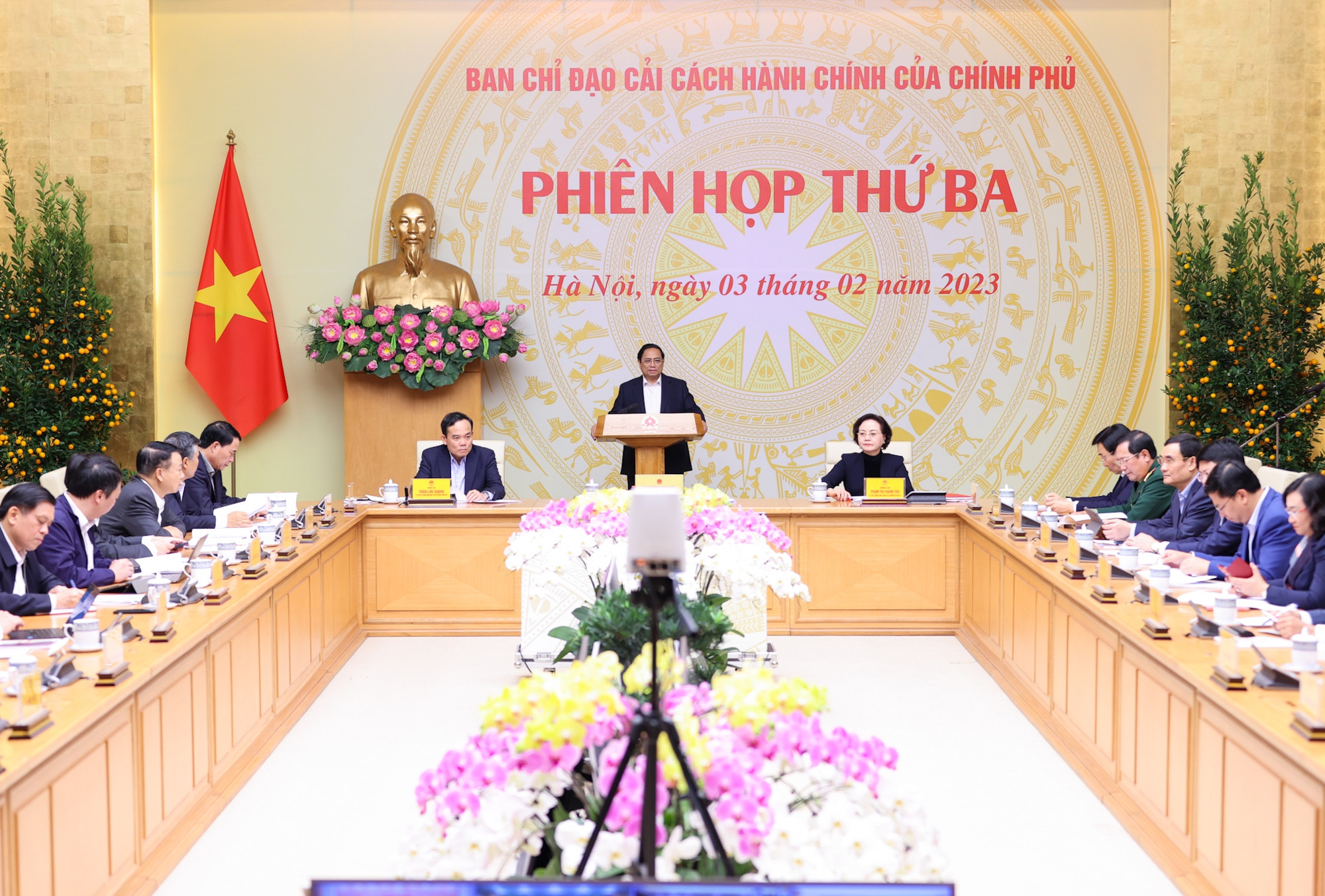 Thủ tướng: Đẩy mạnh cải cách hành chính gắn với đổi mới sáng tạo, chuyển đổi số - ảnh 1