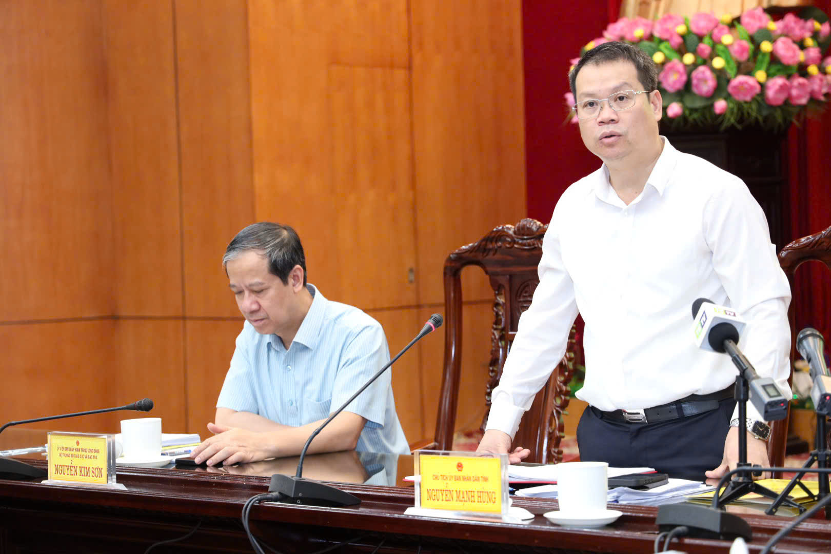Bộ trưởng Bộ Giáo dục và Đào tạo: Nhấn mạnh từ khóa “nghiêm” trong kỳ thi tốt nghiệp THPT năm 2025 - ảnh 8