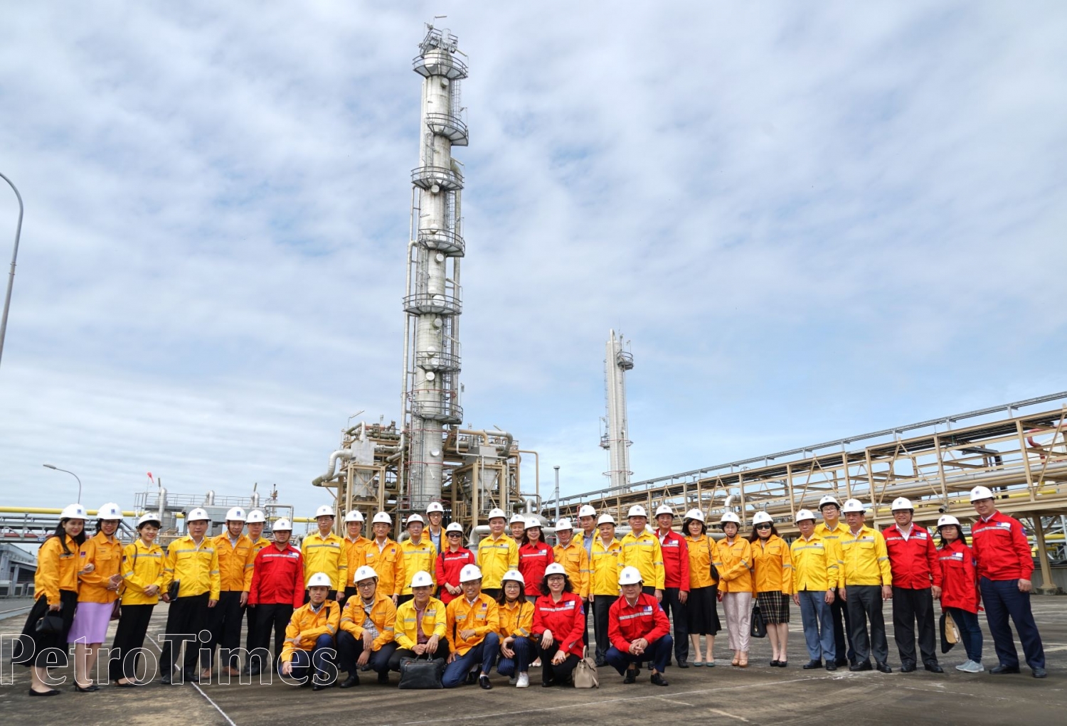 Đoàn Đại biểu Hội đồng Dân tộc và các Ủy ban của Quốc hội nhấn mạnh vai trò quan trọng của ngành Dầu khí