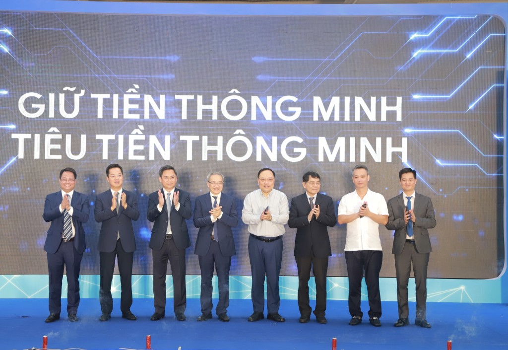 Phát động thanh toán không dùng tiền mặt: Phát động thanh toán không dùng tiền mặt: