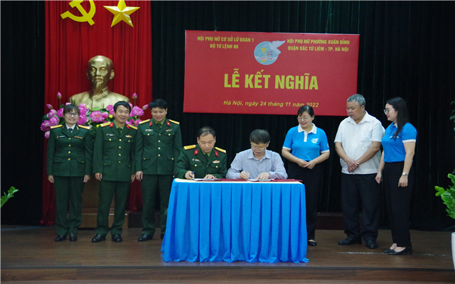 Hội LHPN phường Xuân Đỉnh kết nghĩa Hội Phụ nữ cơ sở Lữ đoàn 1 - ảnh 2