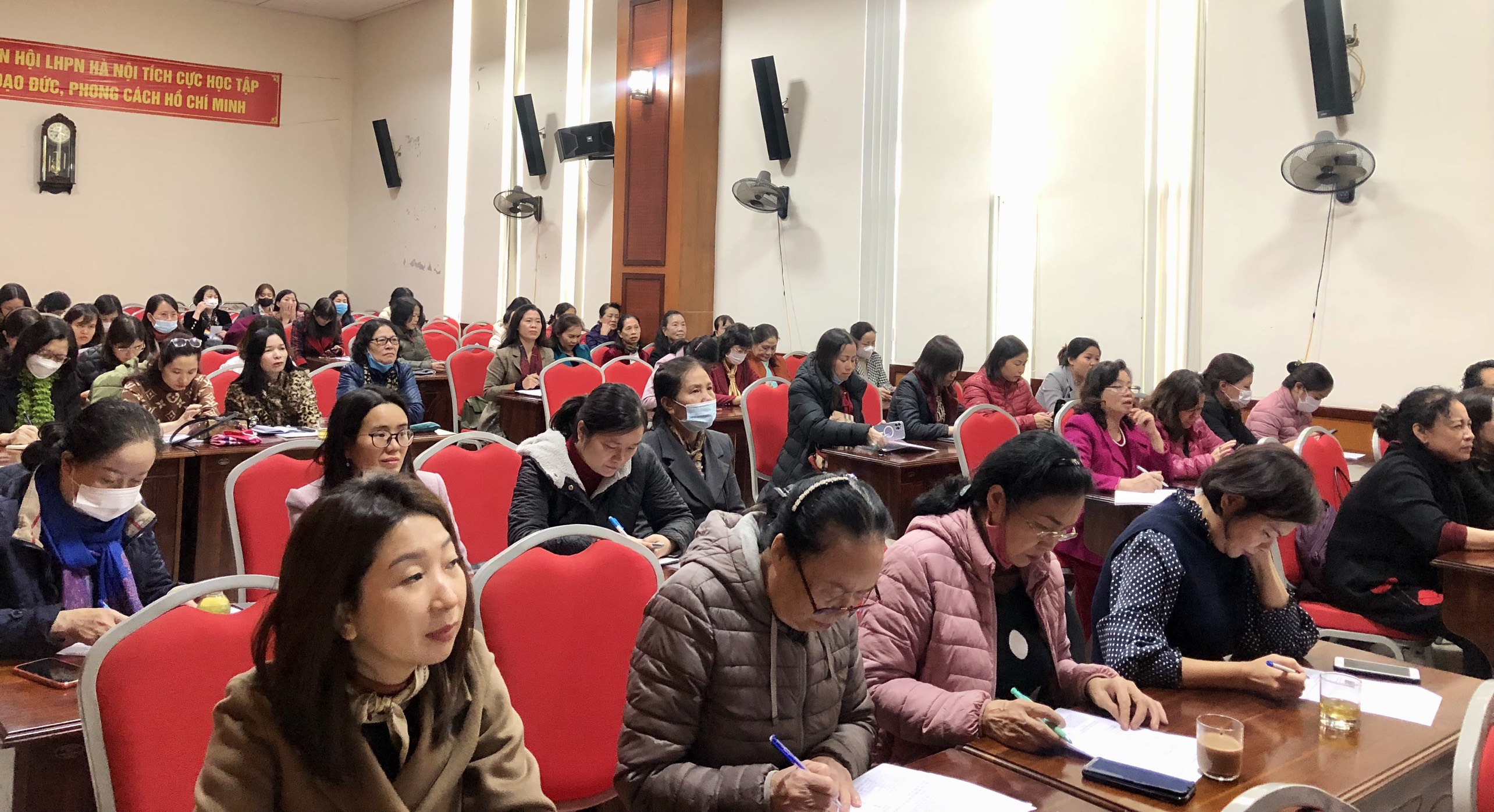 Nâng cao kiến thức về HIV/AIDS cho cán bộ, hội viên phụ nữ Thủ đô - ảnh 3