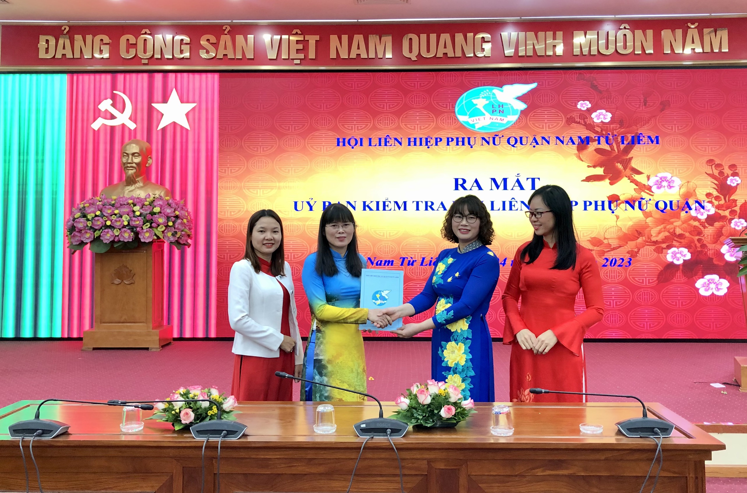 Hội LHPN Nam Từ Liêm ra mắt Ủy ban Kiểm tra khóa I - ảnh 3