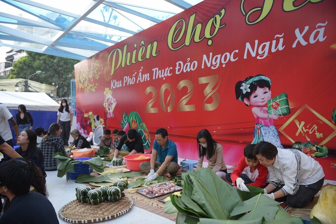Tái hiện phiên chợ Tết giữa Thủ đô - ảnh 1