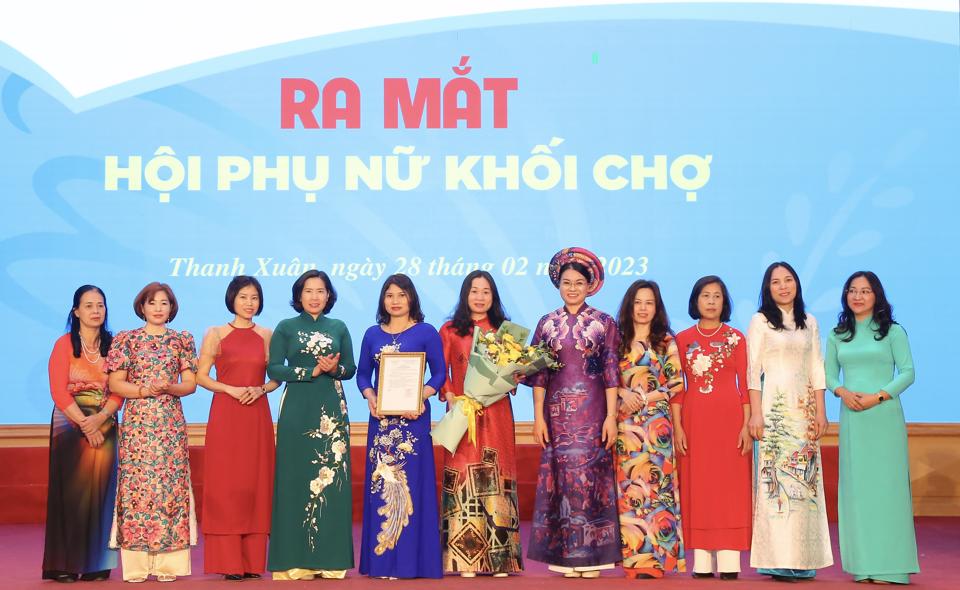Hội LHPN quận Thanh Xuân: Sôi nổi kỷ niệm 13 năm ngày Quốc tế Phụ nữ 8/3 - ảnh 5