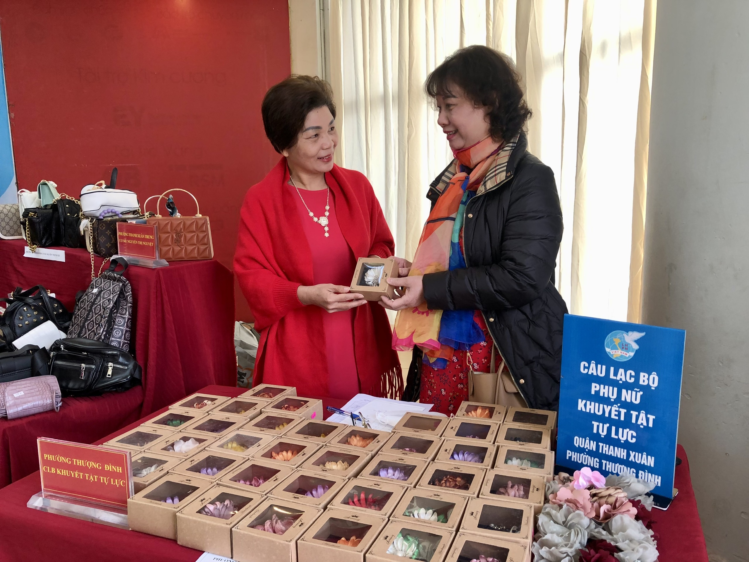 Hội LHPN quận Thanh Xuân: Sôi nổi kỷ niệm 13 năm ngày Quốc tế Phụ nữ 8/3 - ảnh 2