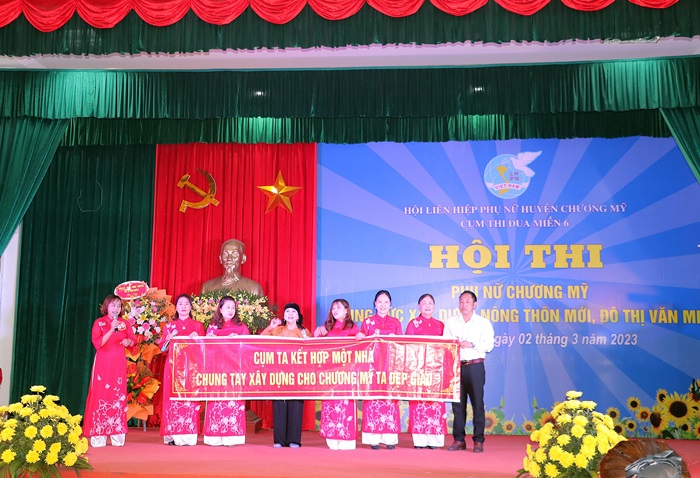 Phụ nữ Chương Mỹ chung sức xây dựng nông thôn mới, đô thị văn minh - ảnh 3