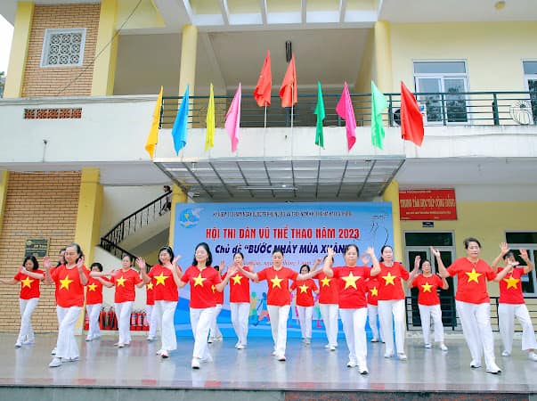 Hội LHPN quận Cầu Giấy: Rộn ràng với Hội thi Dân vũ