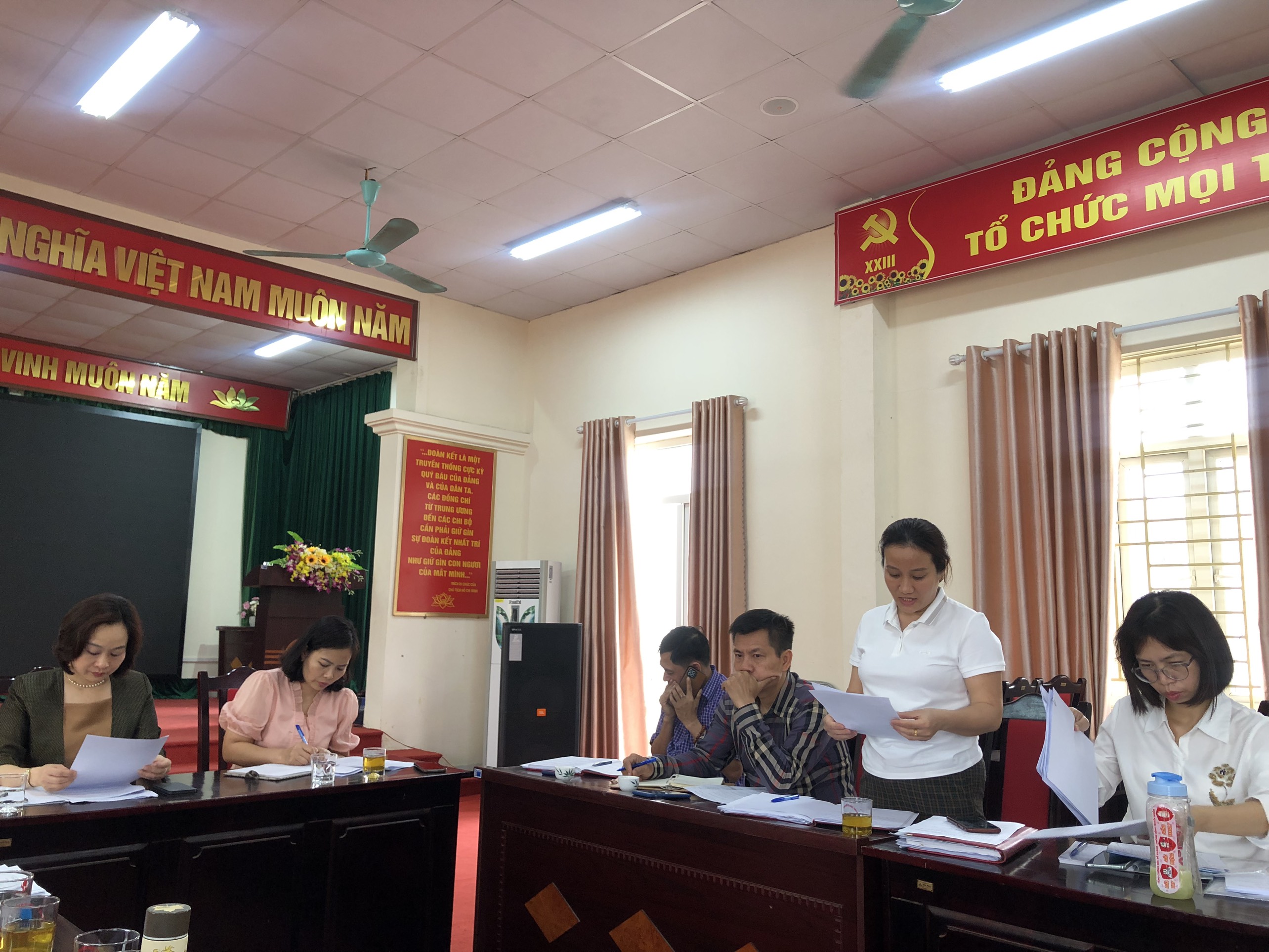 Kiểm tra hoạt động ủy thác vay vốn tại Hội LHPN xã Đông La, huyện Hoài Đức - ảnh 2