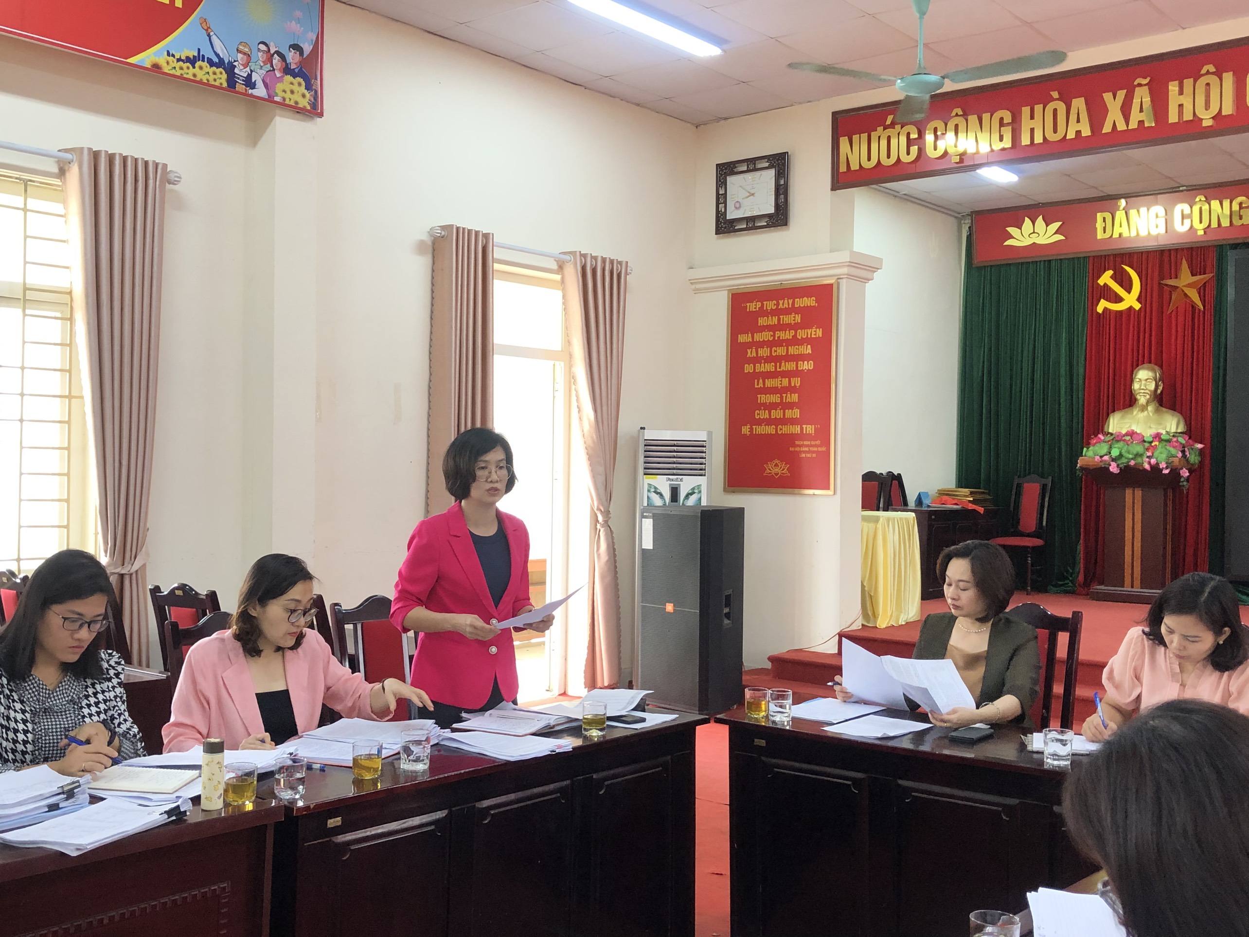 Kiểm tra hoạt động ủy thác vay vốn tại Hội LHPN xã Đông La, huyện Hoài Đức - ảnh 3