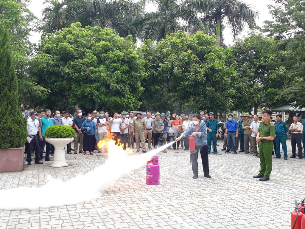 Trang bị kỹ năng, ý thức phòng cháy cho người dân khi mùa nắng nóng tới gần - ảnh 1