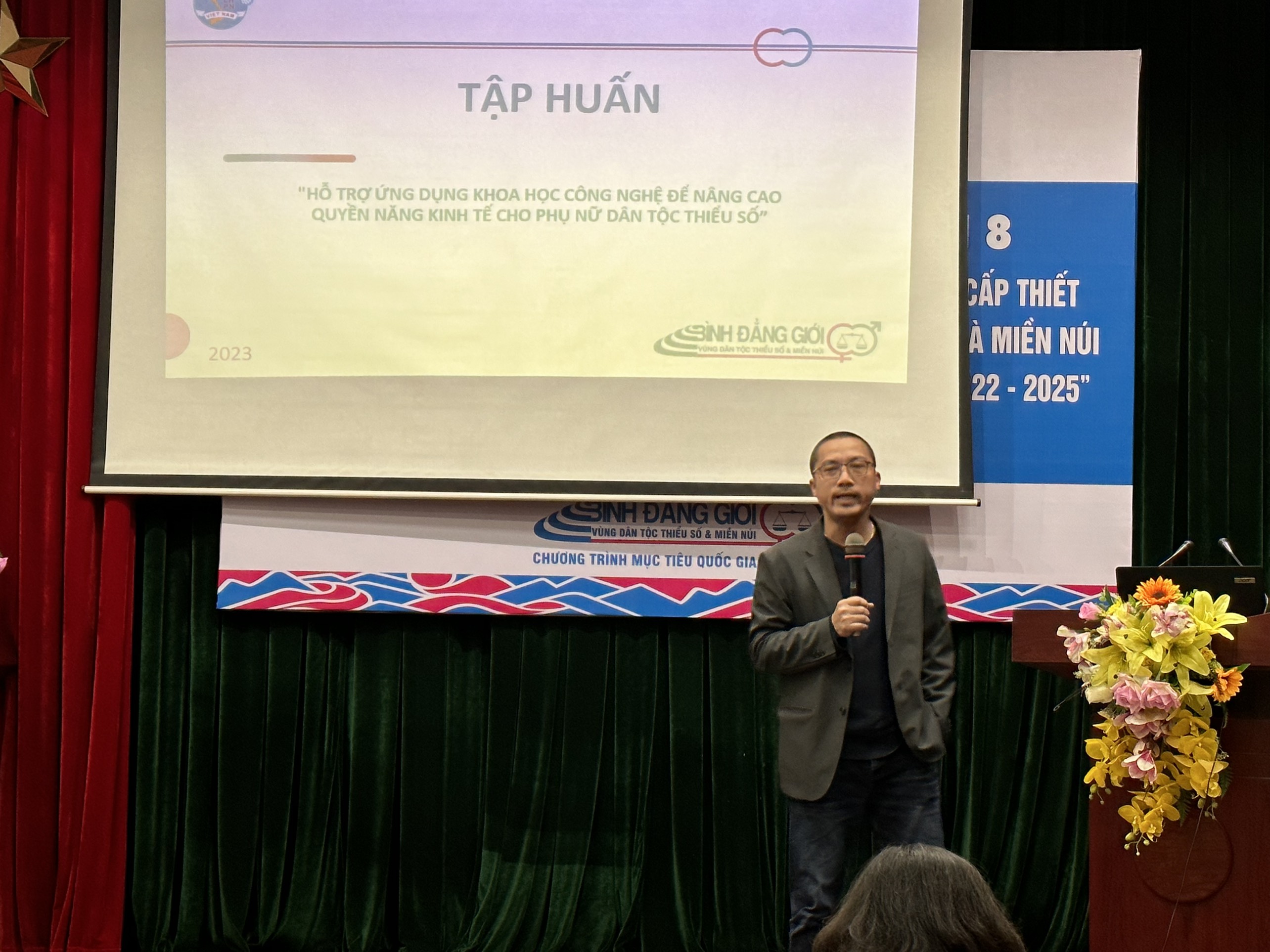 Triển khai Dự án 8 về bình đẳng giới và giải quyết những vấn đề cấp thiết cho phụ nữ và trẻ em trên địa bàn Thành phố - ảnh 4