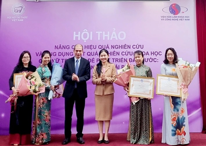 Gỡ rào cản của nhà khoa học nữ trong nghiên cứu khoa học - ảnh 3