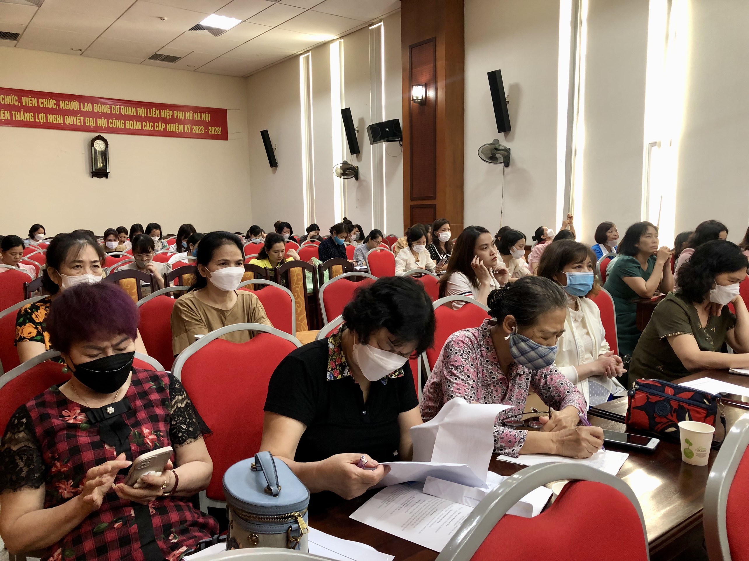 Cán bộ Hội tập huấn về an sinh xã hội cho phụ nữ khuyết tật - ảnh 2