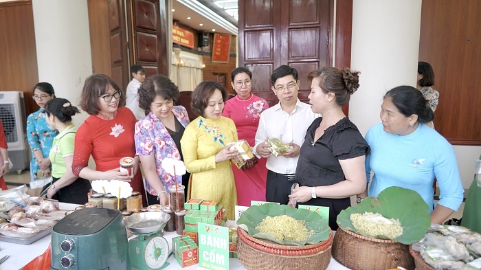 Nhiều điển hình hăng hái trong thi đua yêu nước - ảnh 7