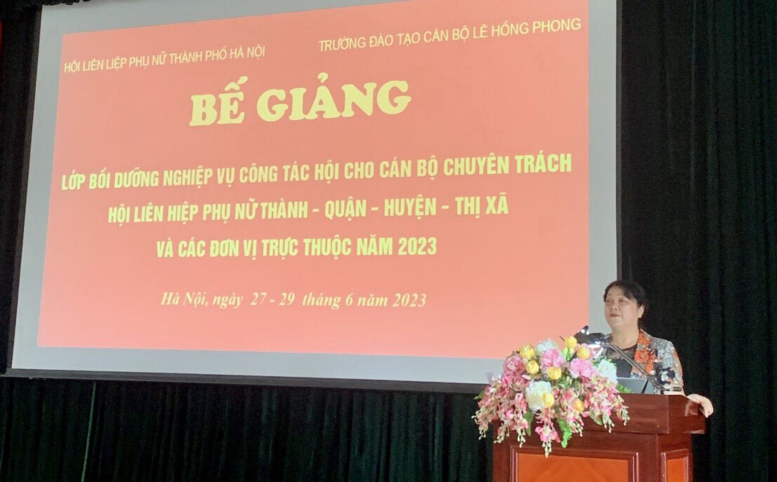 Bế giảng lớp tập huấn nghiệp vụ công tác Hội Phụ nữ năm 2023 - ảnh 1