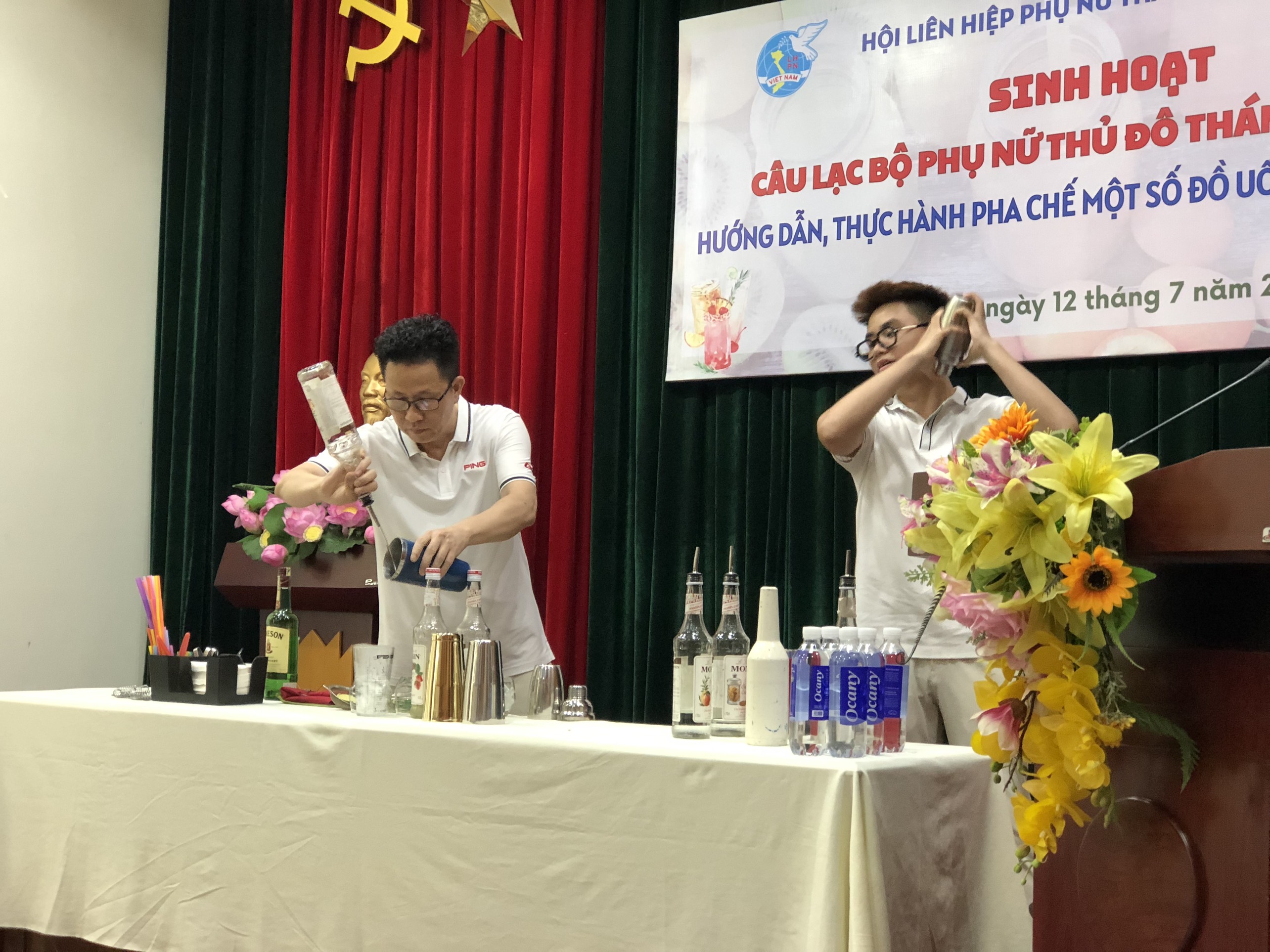 Hướng dẫn chị em pha chế đồ uống giải nhiệt ngày hè - ảnh 2