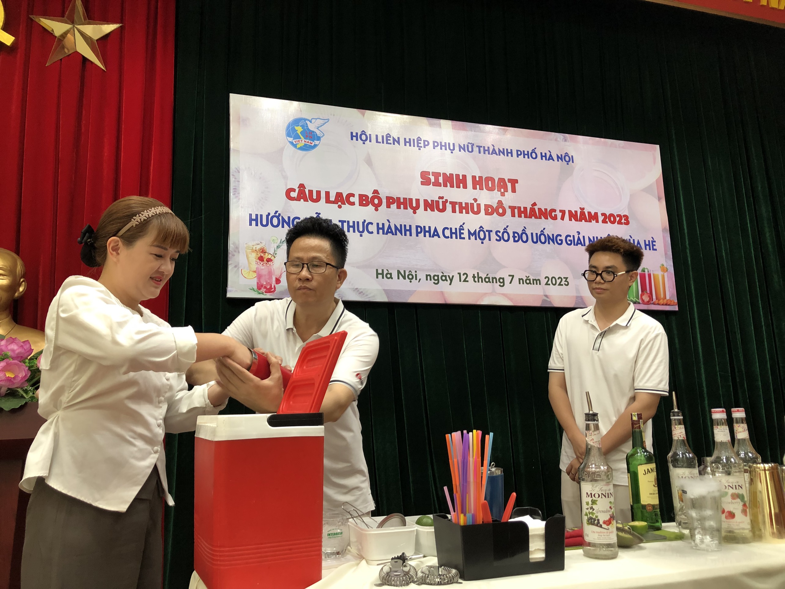 Hướng dẫn chị em pha chế đồ uống giải nhiệt ngày hè - ảnh 3
