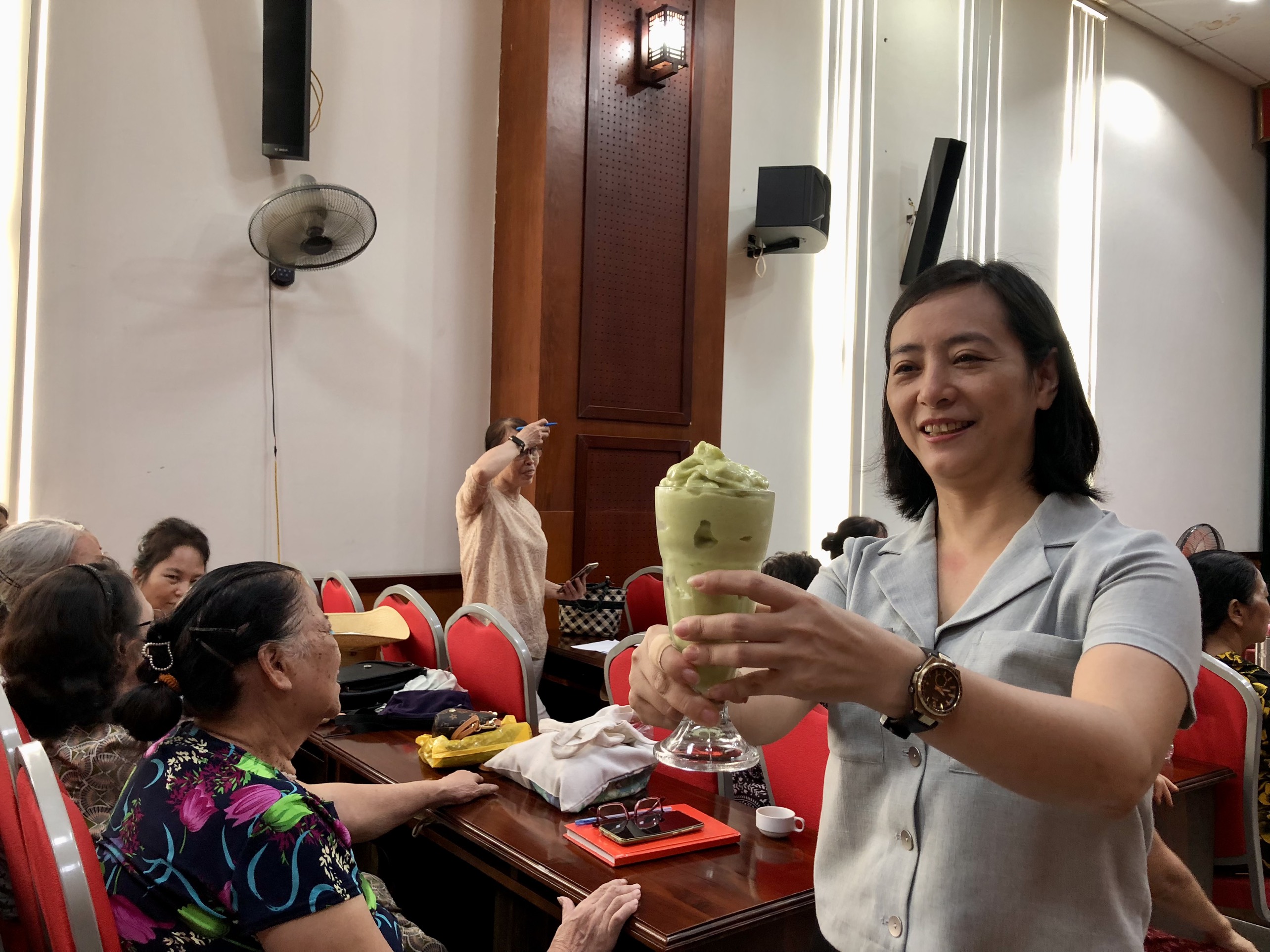 Hướng dẫn chị em pha chế đồ uống giải nhiệt ngày hè - ảnh 6