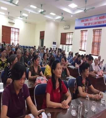 Nâng cao kiến thức chăm sóc sức khỏe cho người cao tuổi quận Tây Hồ - ảnh 2