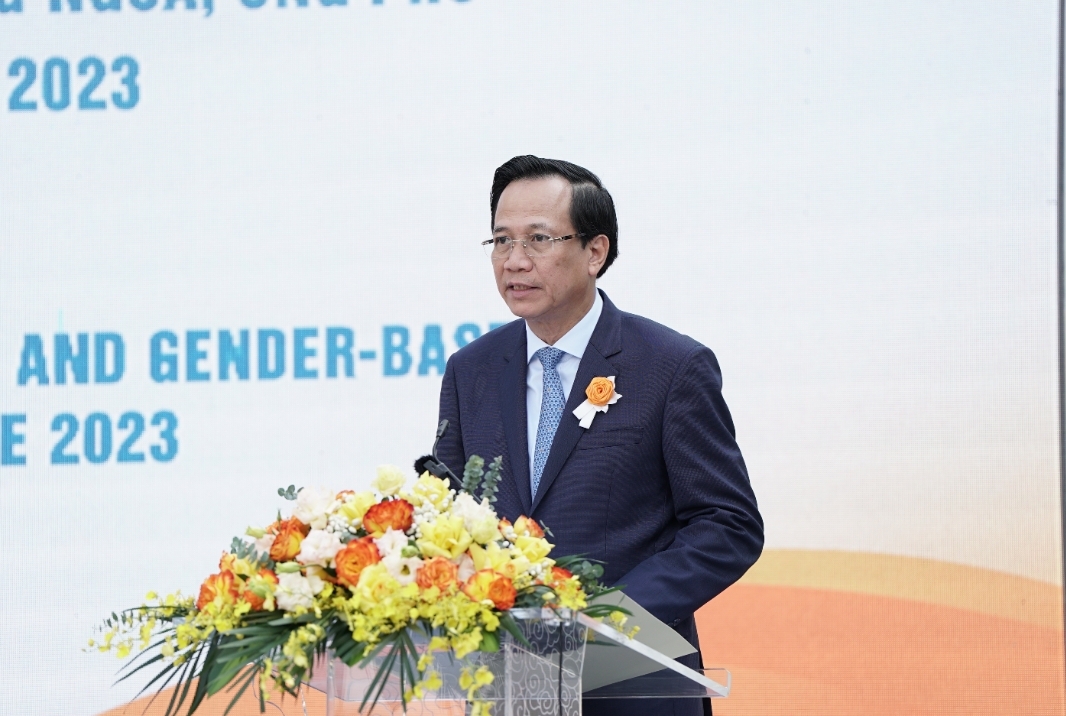 Phụ nữ và nam giới được bình đẳng và thụ hưởng như nhau - ảnh 2