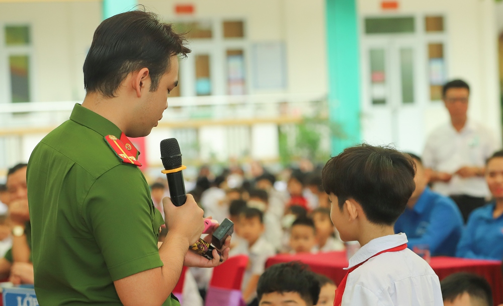 Thuốc lá điện tử: Hiểm họa cho sức khỏe và tinh thần giới trẻ - ảnh 2