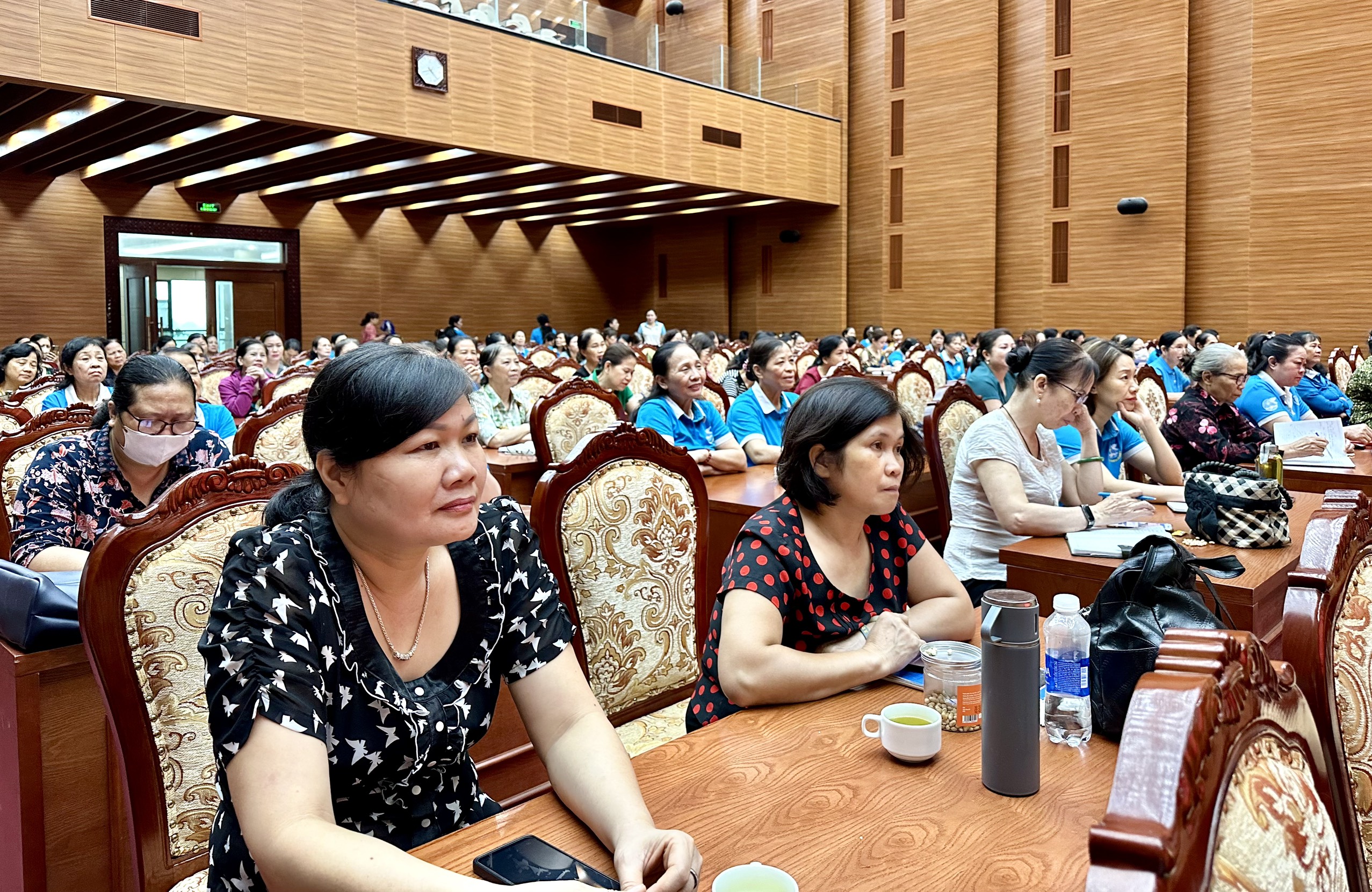 Tập huấn nghiệp vụ về biển đảo và vai trò của phụ nữ trong xây dựng thành phố hòa bình - ảnh 2