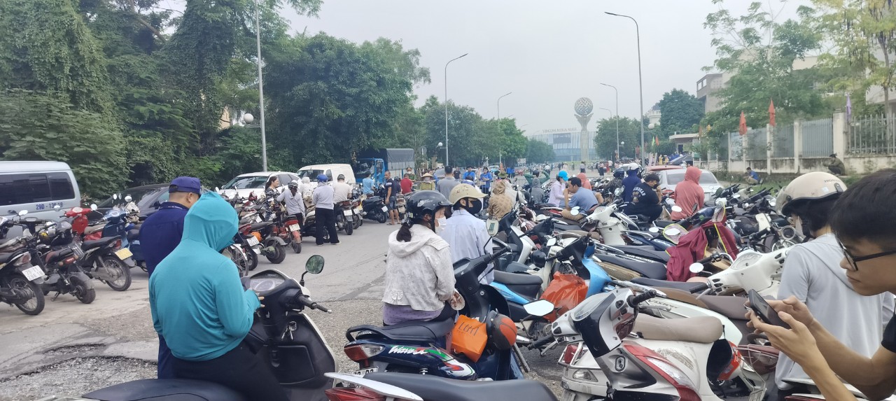 Hôm nay, thí sinh Hà Nội làm thủ tục thi vào lớp 10 THPT năm 2024 - ảnh 11