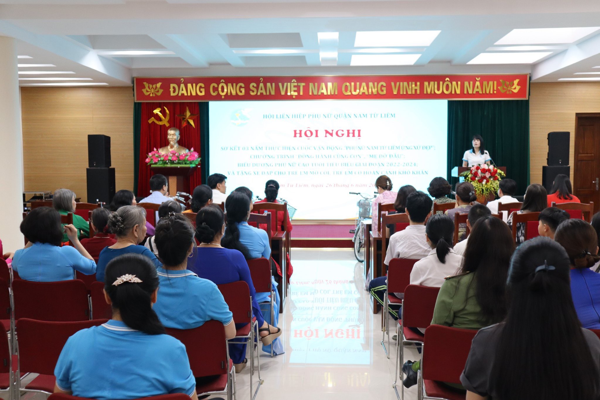 Phụ nữ Nam Từ Liêm góp phần xây dựng người Hà Nội thanh lịch, văn minh - ảnh 2