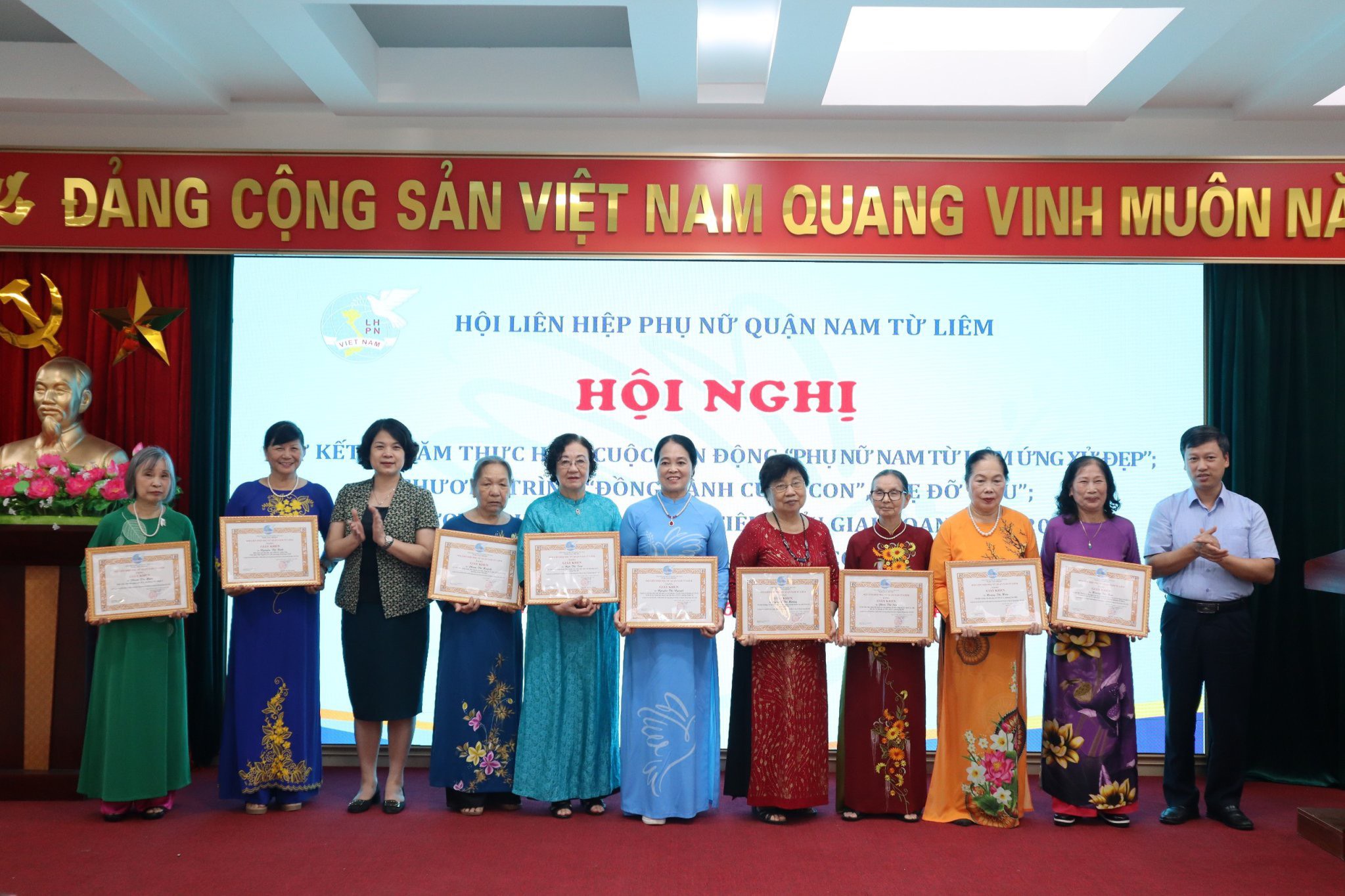 Phụ nữ Nam Từ Liêm góp phần xây dựng người Hà Nội thanh lịch, văn minh - ảnh 5
