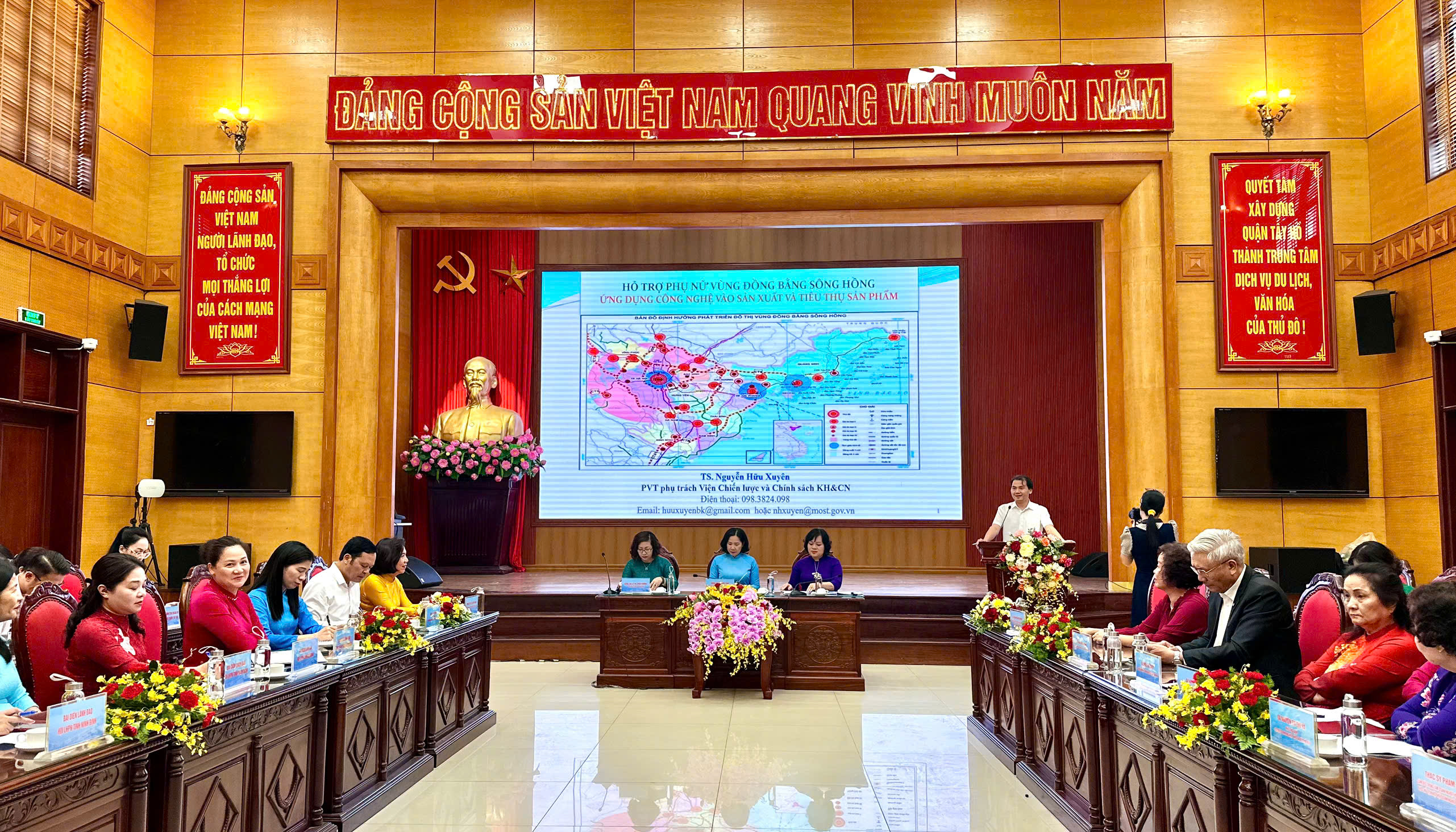Bàn giải pháp giúp phụ nữ vùng đồng bằng sông Hồng kết nối, phát triển kinh tế - ảnh 1