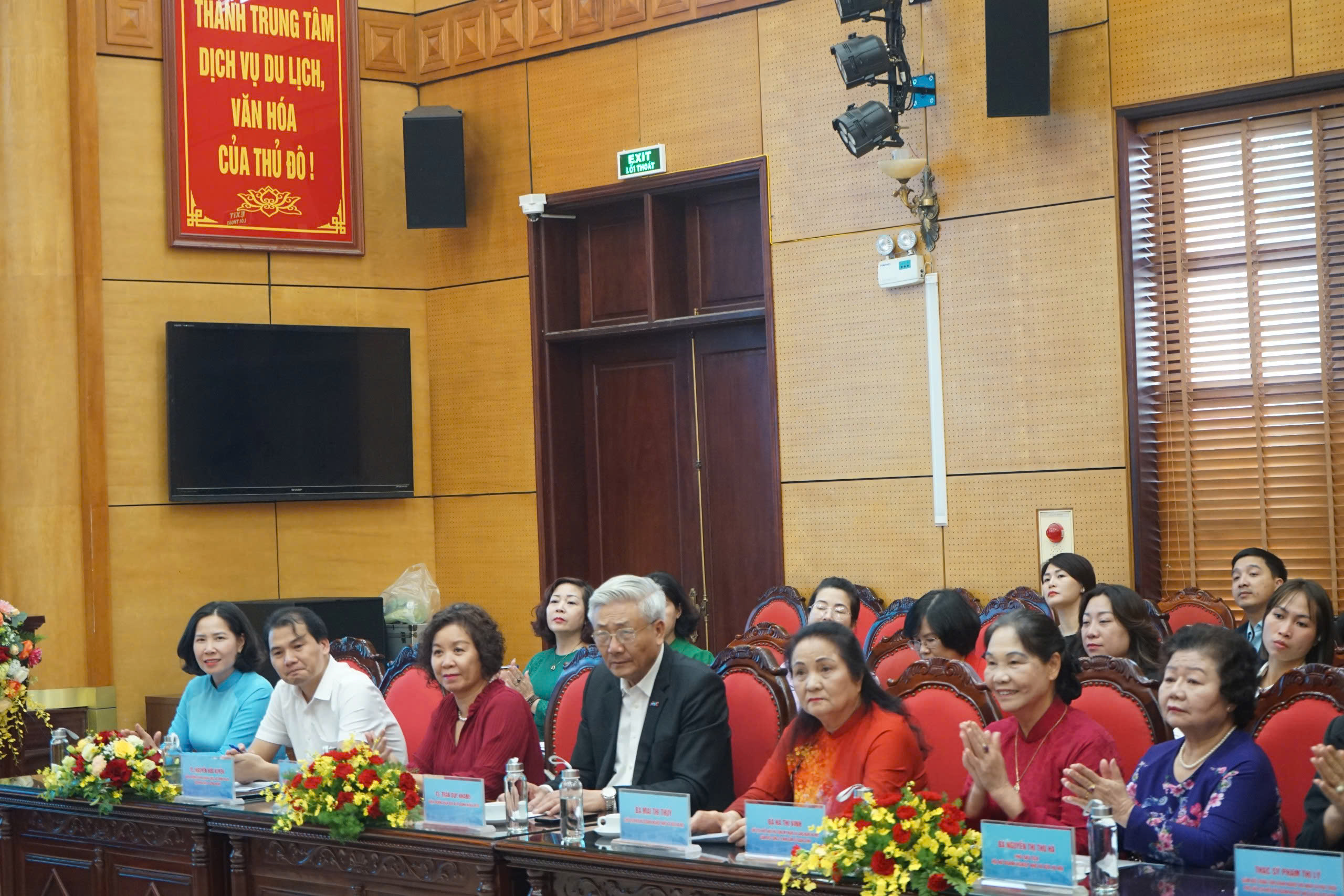 Bàn giải pháp giúp phụ nữ vùng đồng bằng sông Hồng kết nối, phát triển kinh tế - ảnh 2