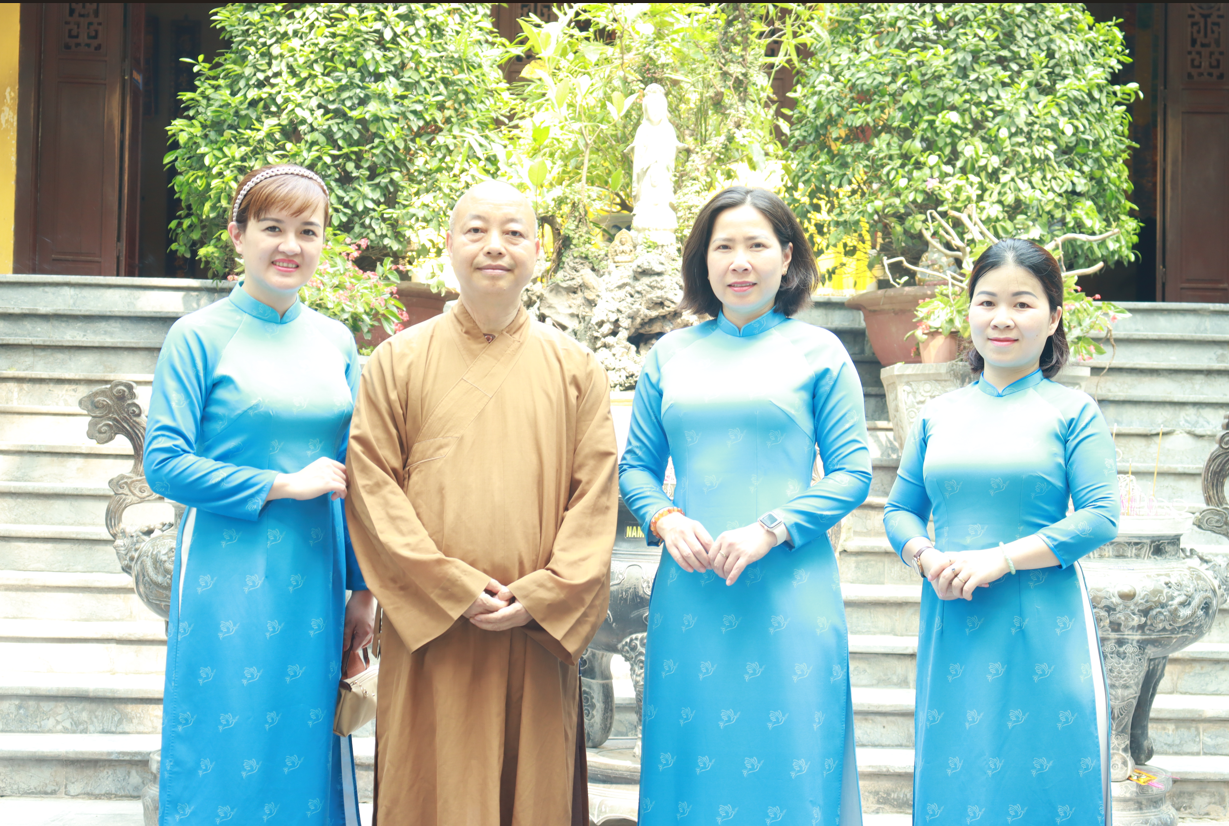 Hội LHPN Hà Nội chúc mừng Đại lễ Phật đản 2025 - ảnh 2