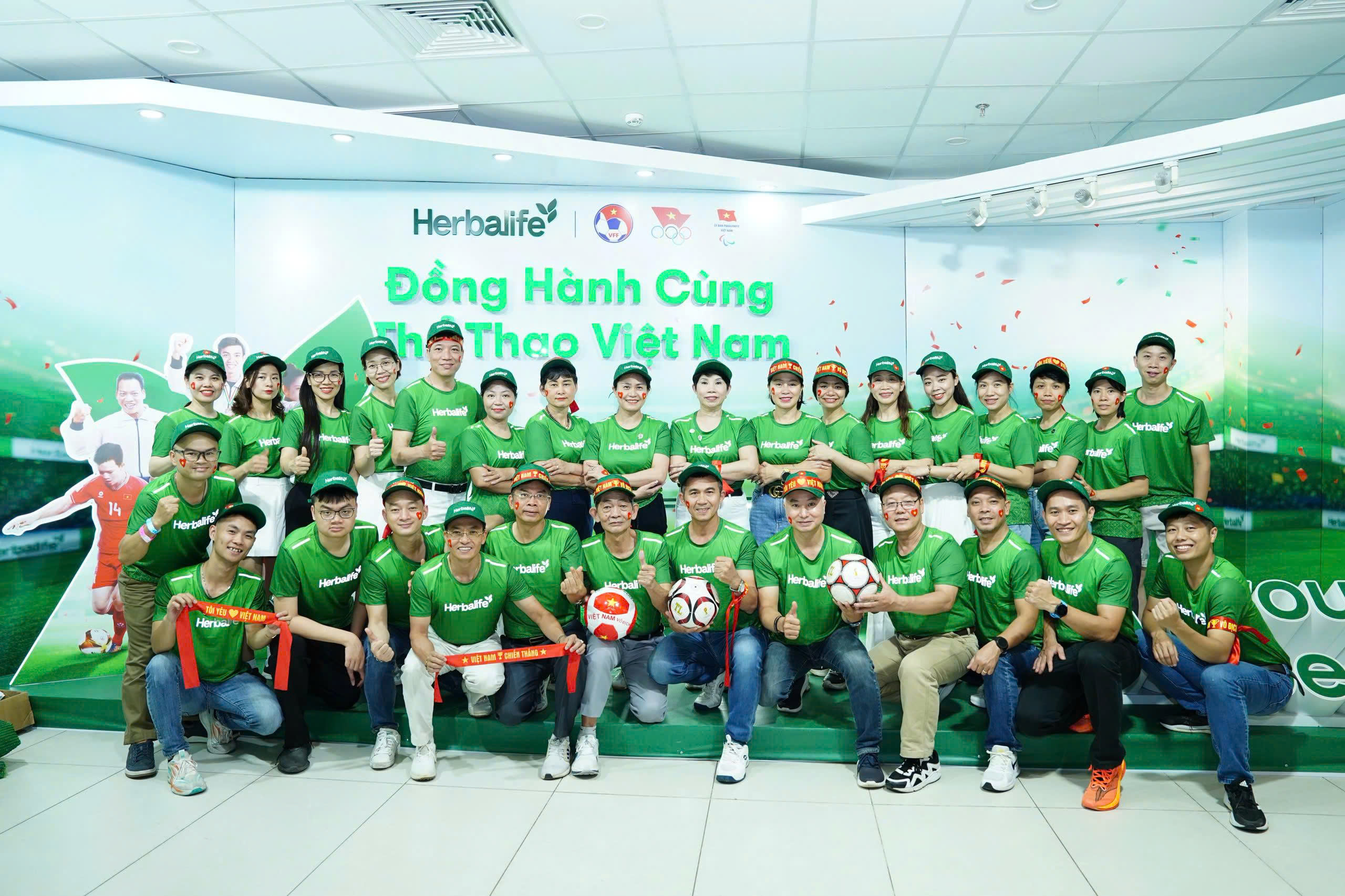 Đồng hành và tiếp sức cho các đội tuyển Bóng đá Quốc gia Việt Nam - ảnh 3