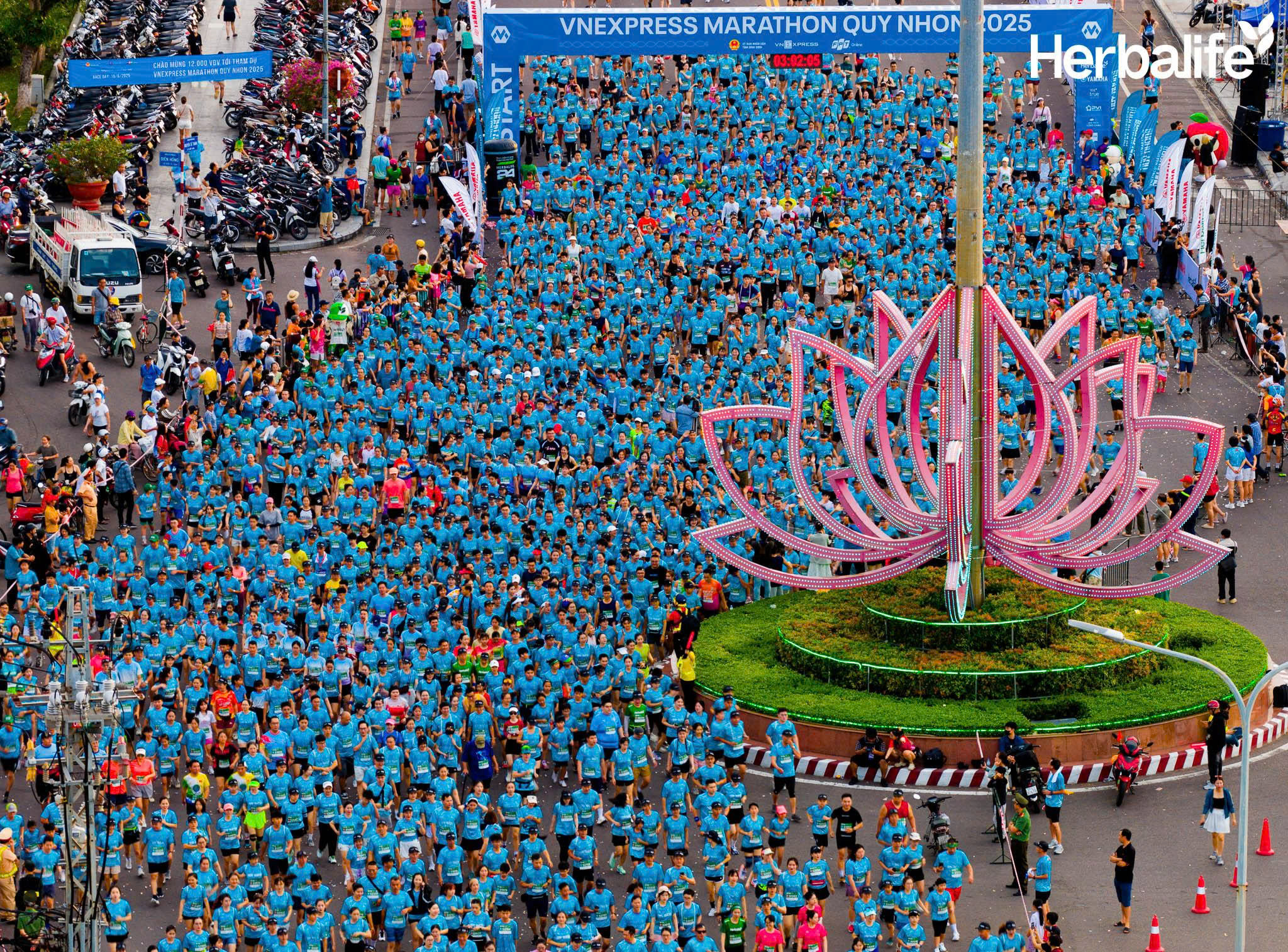 Hơn 12.000 vận động viên tham gia giải chạy VnEpxress Marathon Quy Nhơn 2025 - ảnh 3
