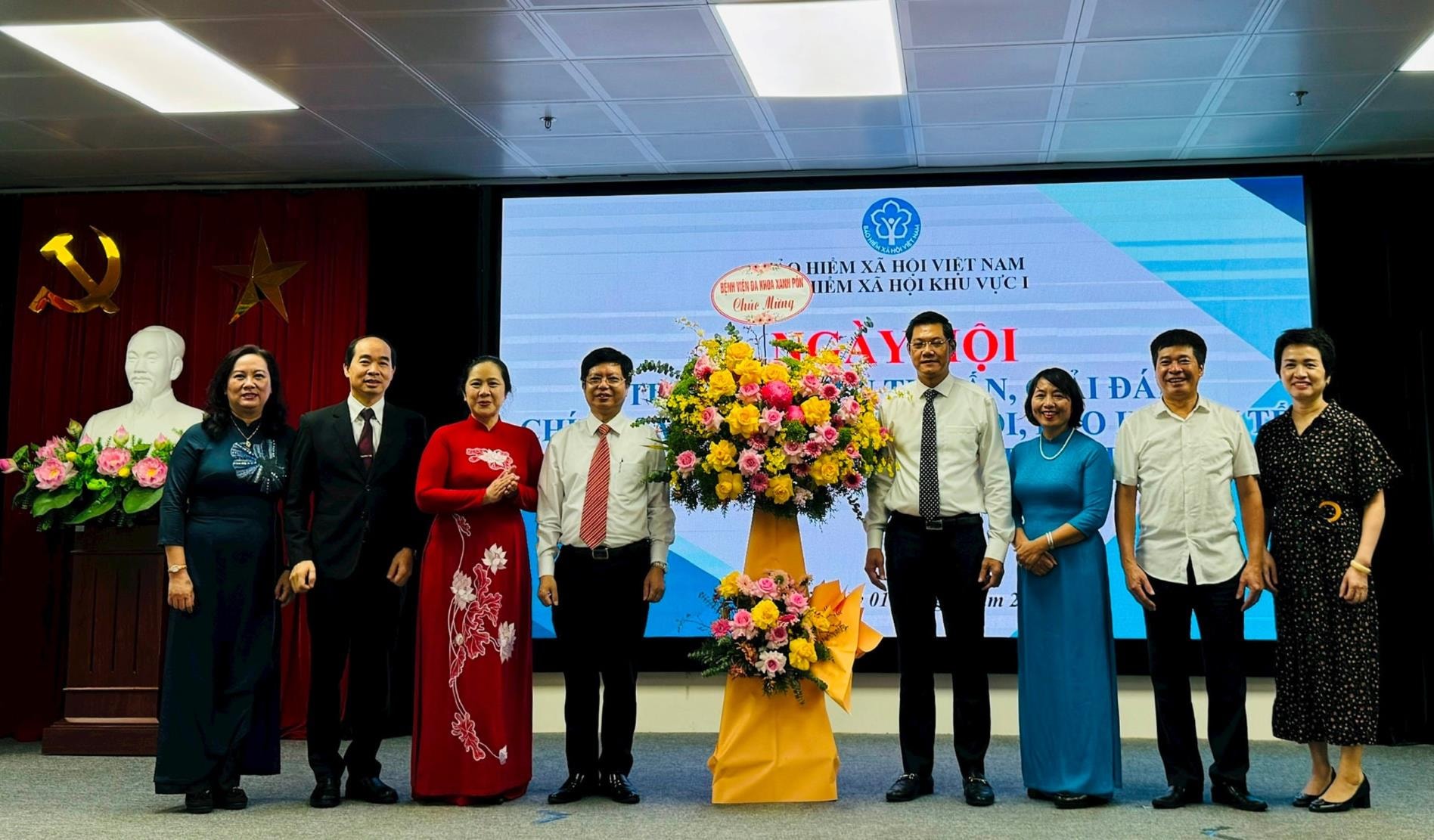 Ngày hội tuyên truyền tư vấn, giải đáp chính sách BHXH, BHYT - ảnh 1