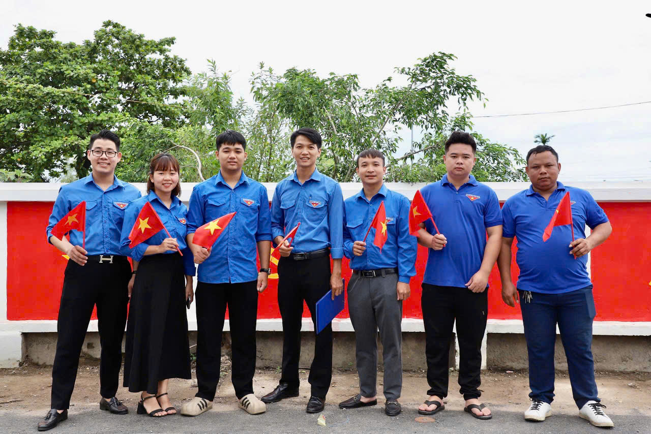 Đường cờ đỏ thắm của tuổi trẻ xã Hồng Vân - ảnh 6