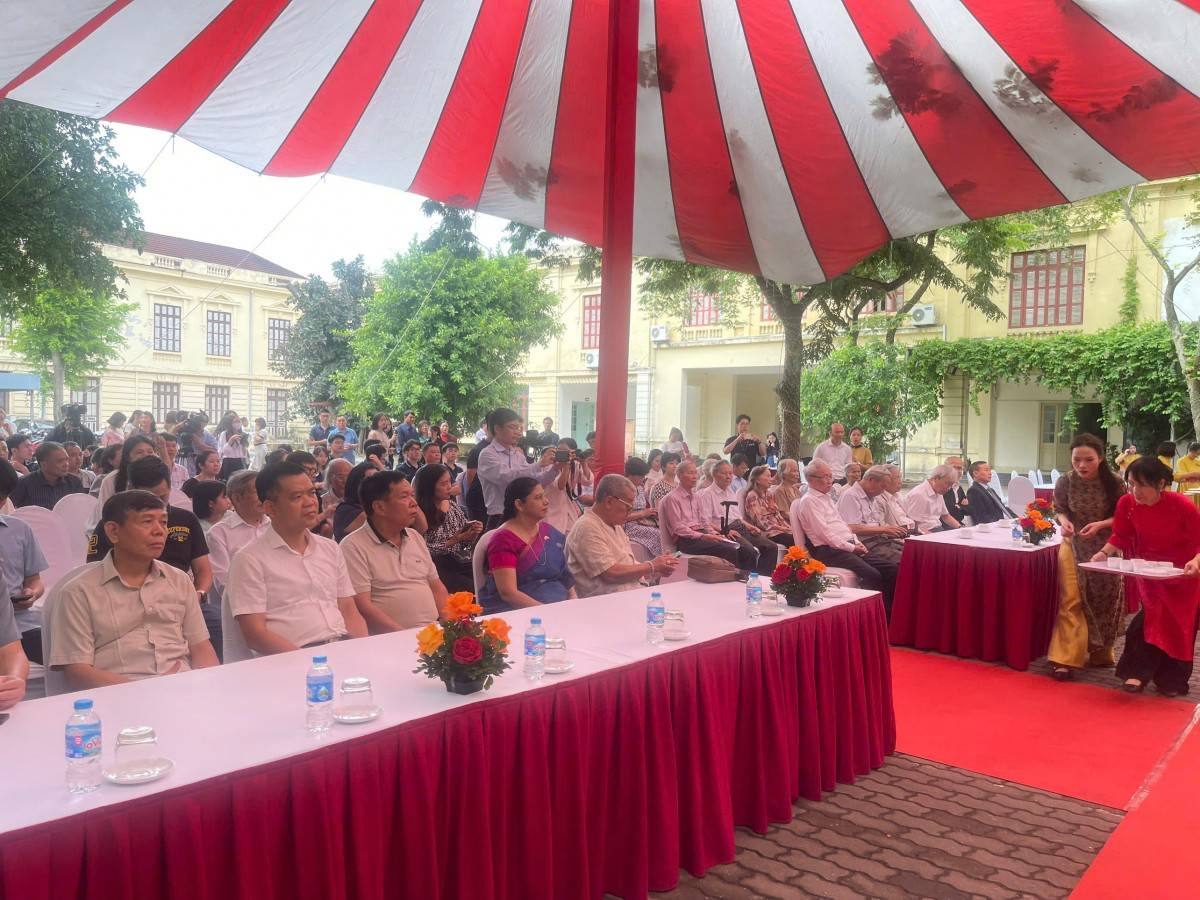Khai mạc trưng bày “Bình dân học vụ - thắp sáng tương lai“ - ảnh 1