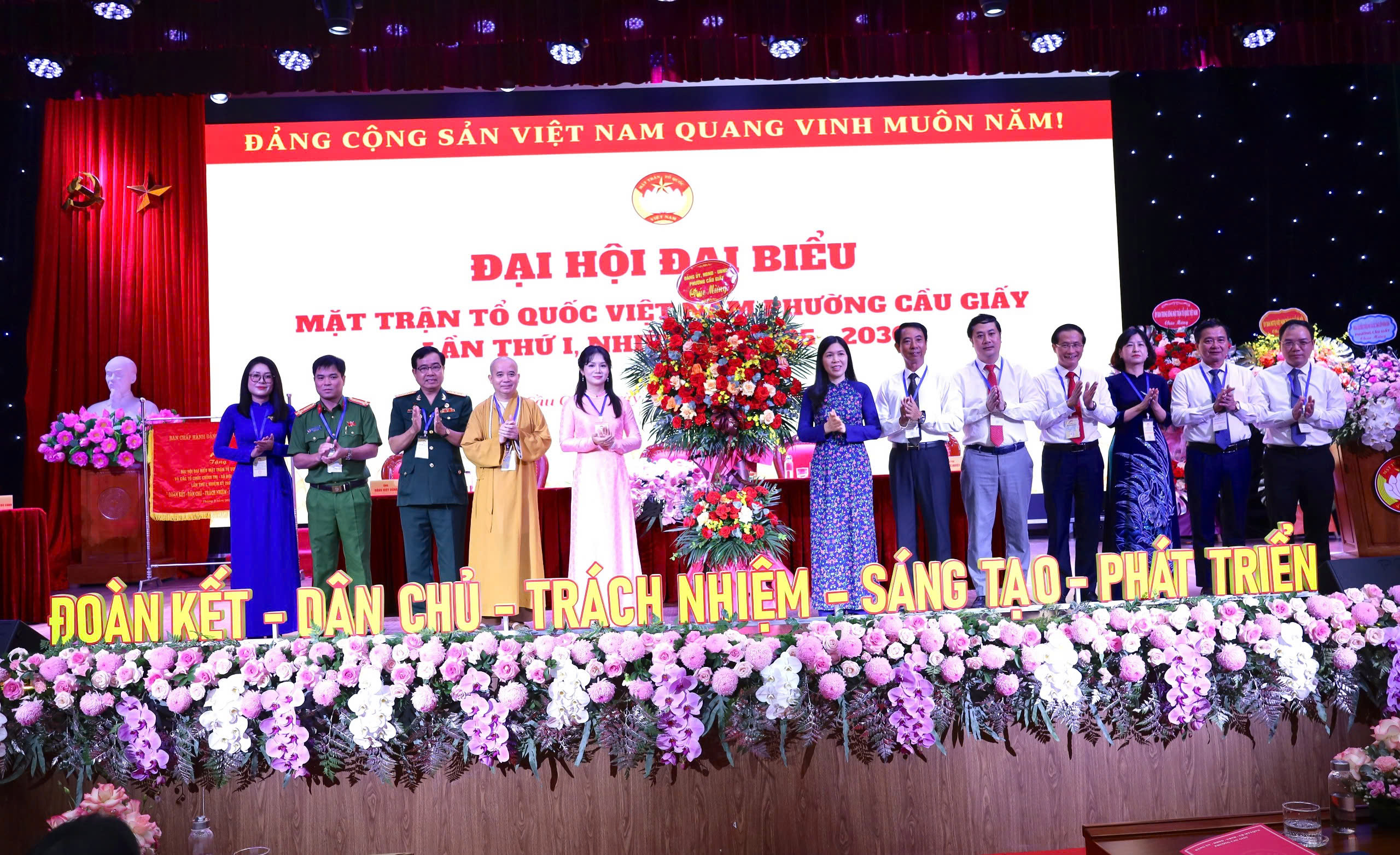 Làm tốt vai trò “cầu nối” giữa Đảng, chính quyền và nhân dân - ảnh 4