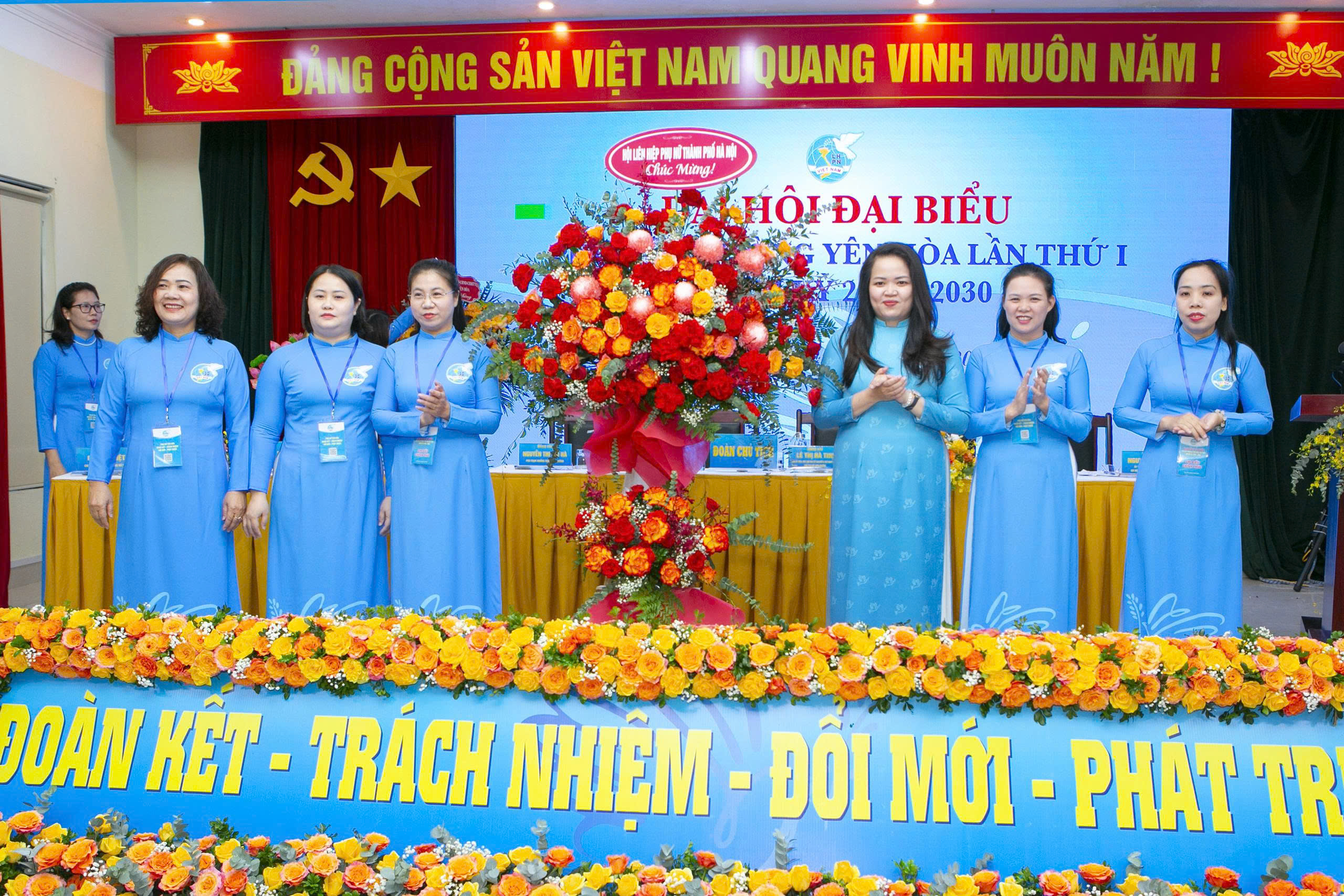 Phụ nữ Yên Hòa giữ gìn hạnh phúc gia đình, xây dựng phường văn minh hiện đại - ảnh 2