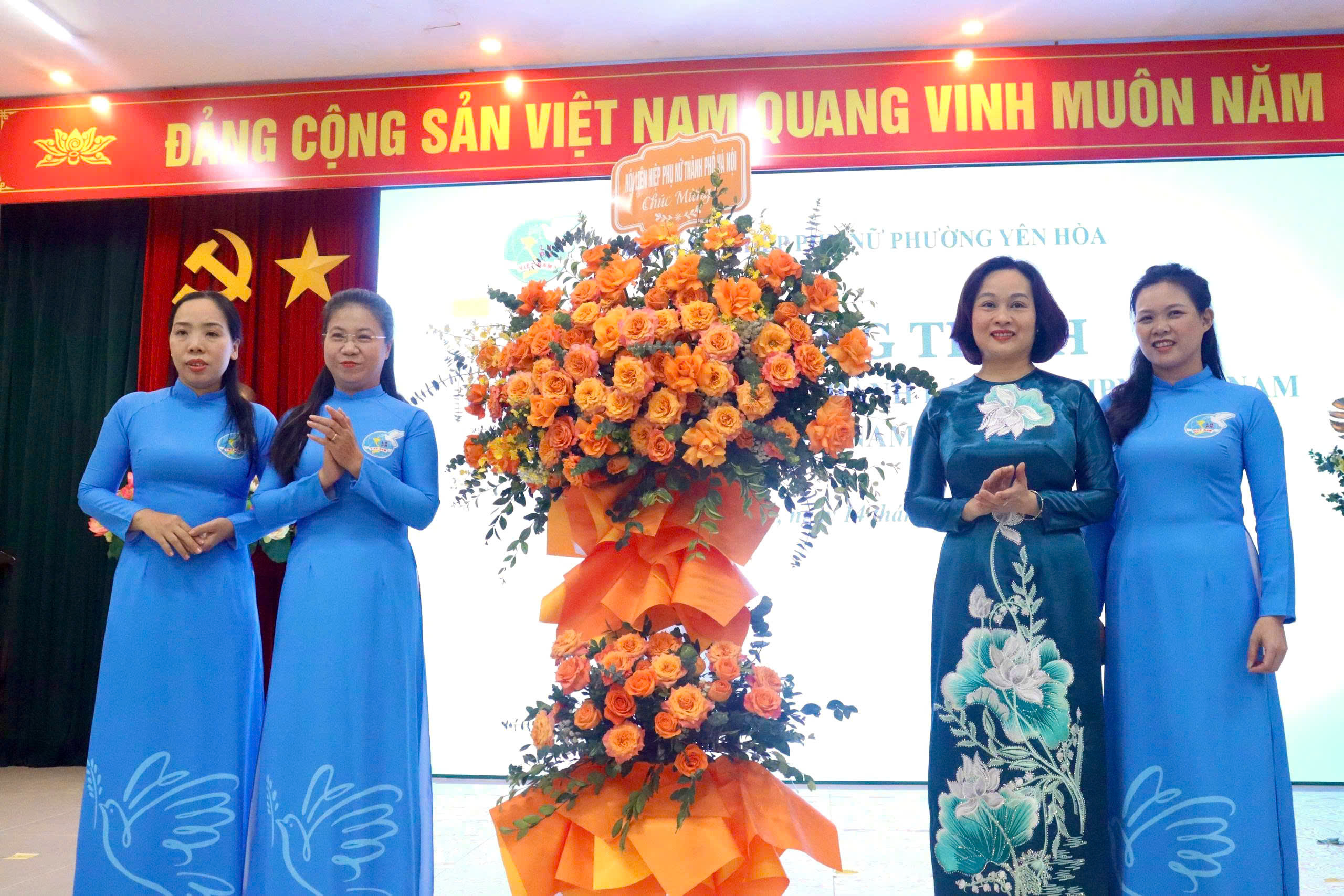 Bí thư Đảng ủy phường Yên Hòa là hội viên danh dự Hội LHPN Việt Nam - ảnh 2