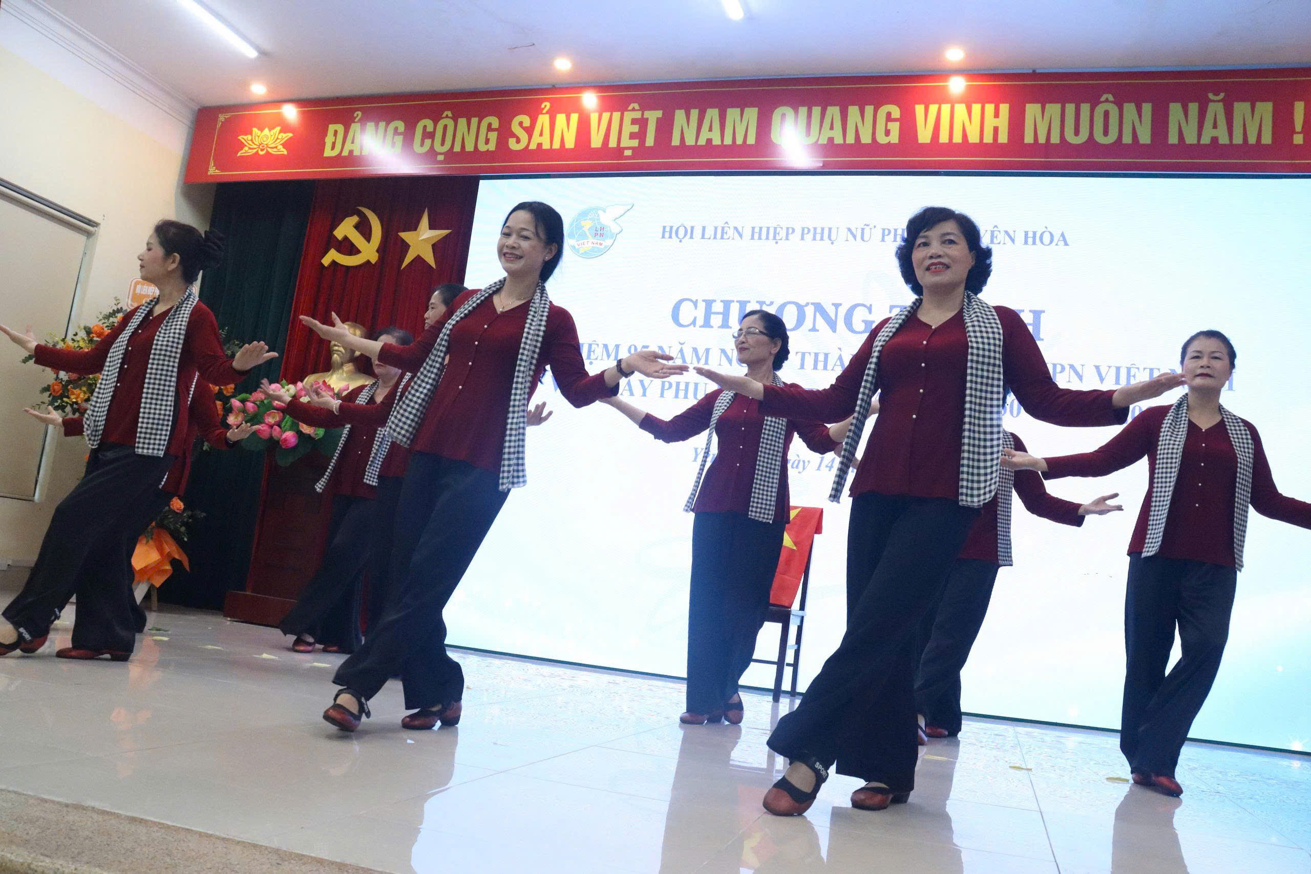 Bí thư Đảng ủy phường Yên Hòa là hội viên danh dự Hội LHPN Việt Nam - ảnh 8