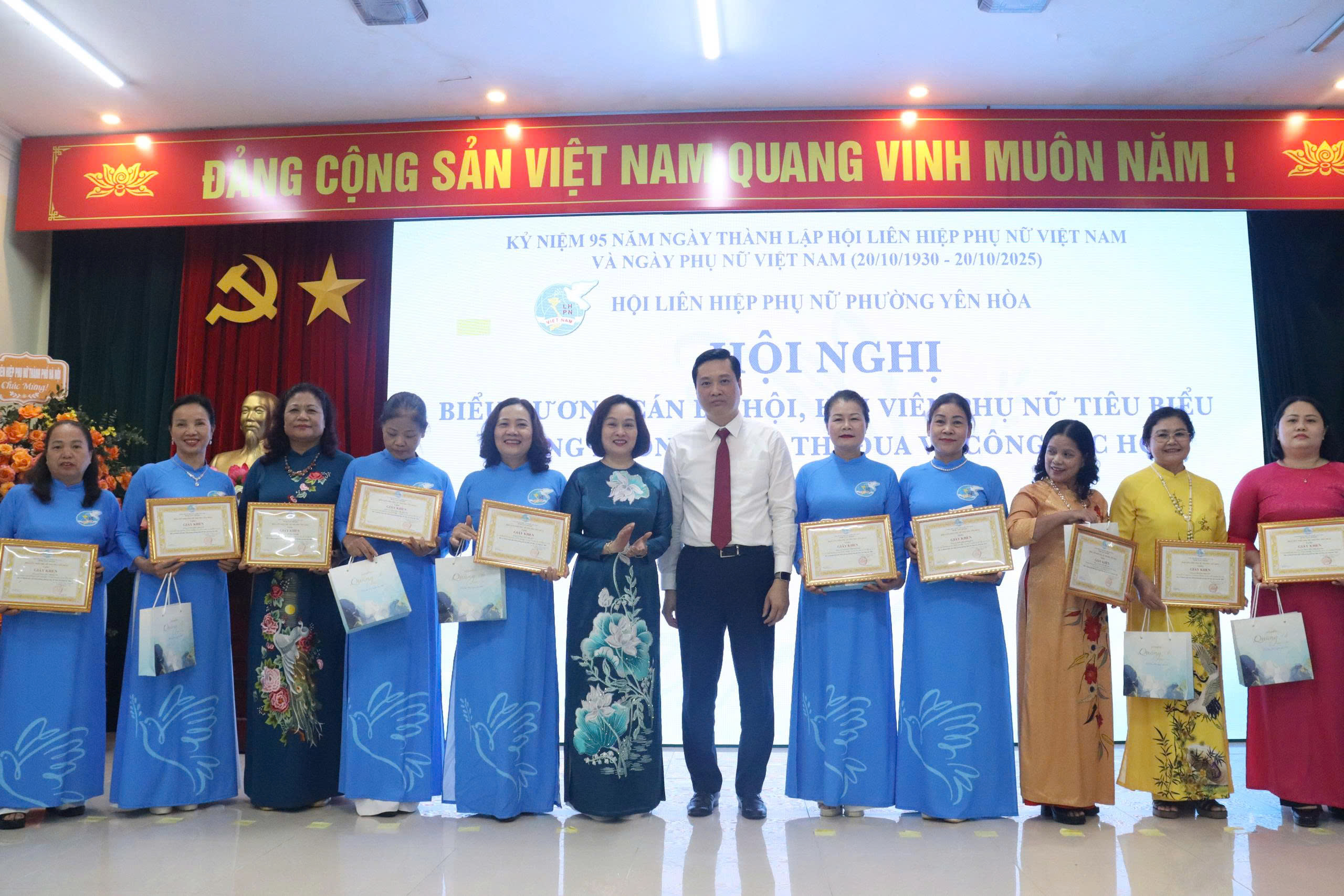 Bí thư Đảng ủy phường Yên Hòa là hội viên danh dự Hội LHPN Việt Nam - ảnh 6