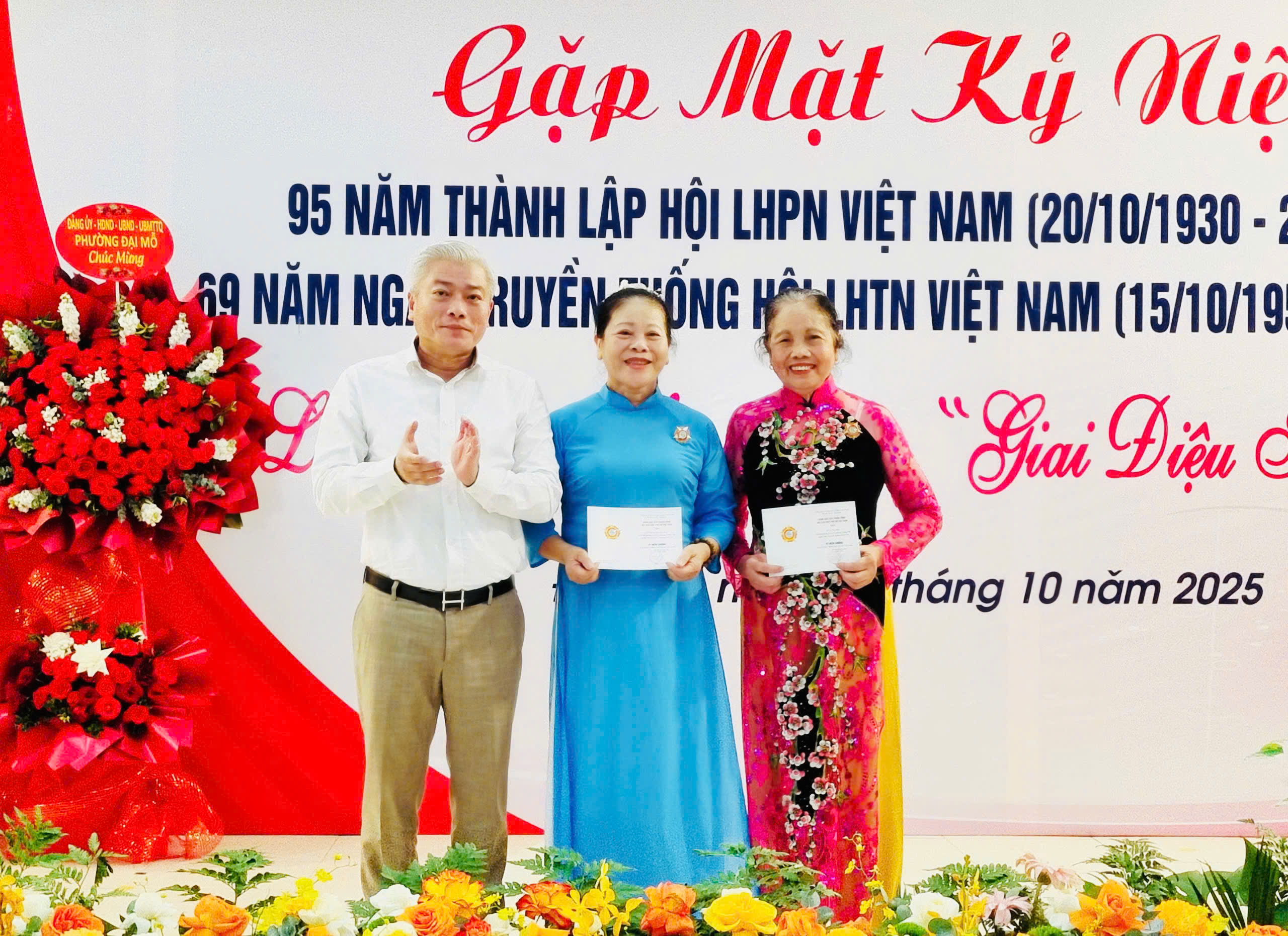 Hội LHPN phường Đại Mỗ liên hoan văn nghệ “Giai điệu tháng 10“ - ảnh 4