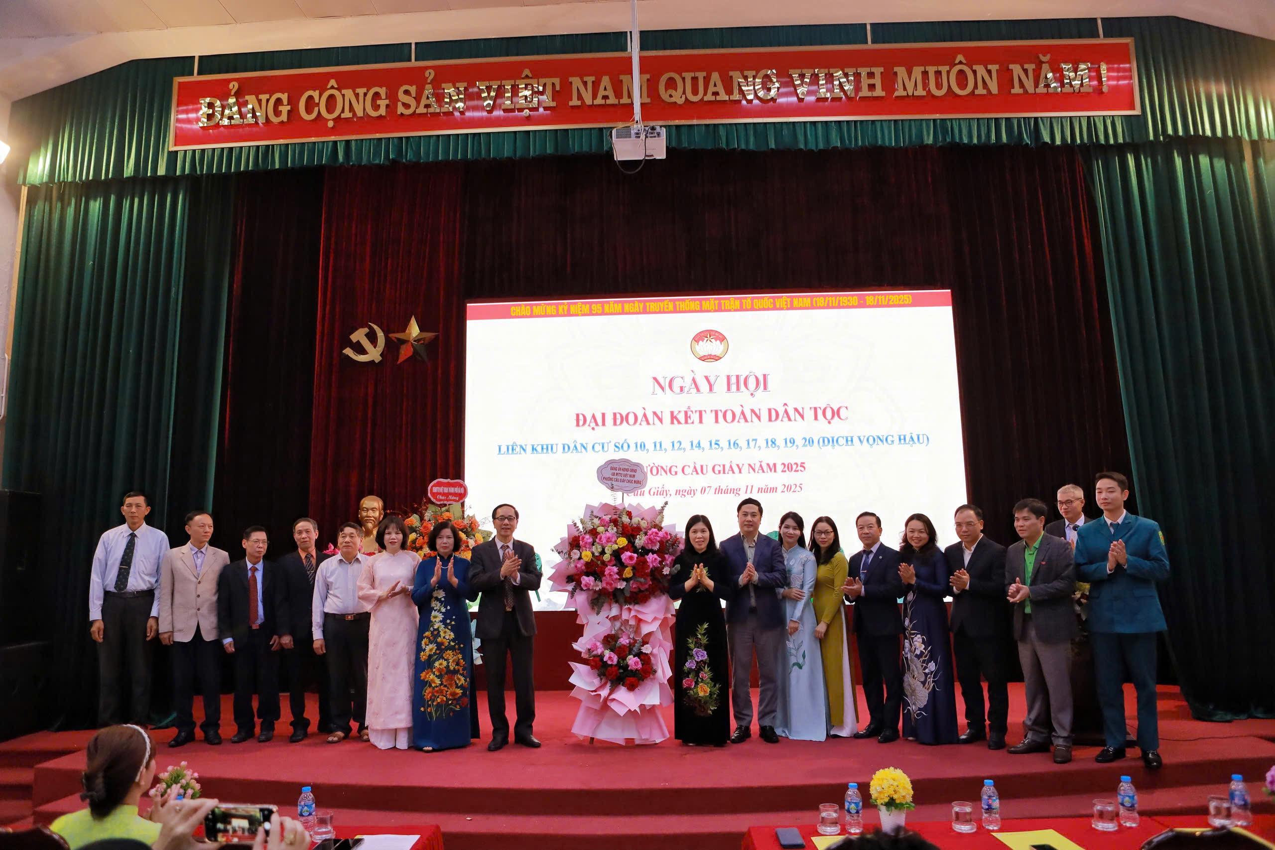 Phường Cầu Giấy tổ chức Ngày hội đại đoàn kết - ảnh 2