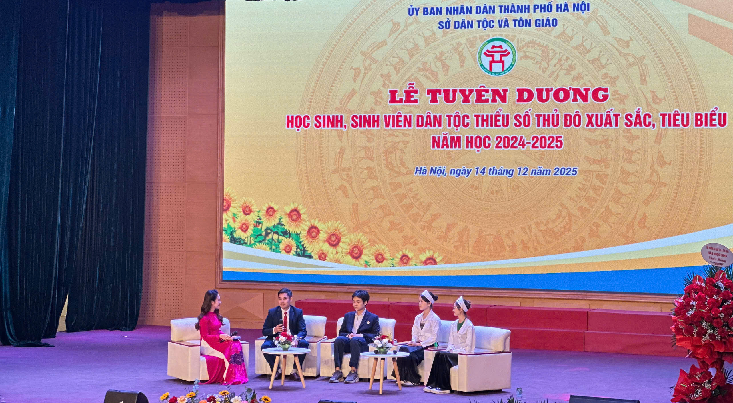 Hà Nội tuyên dương 200 học sinh, sinh viên dân tộc thiểu số xuất sắc, tiêu biểu năm học 2024-2025 - ảnh 3
