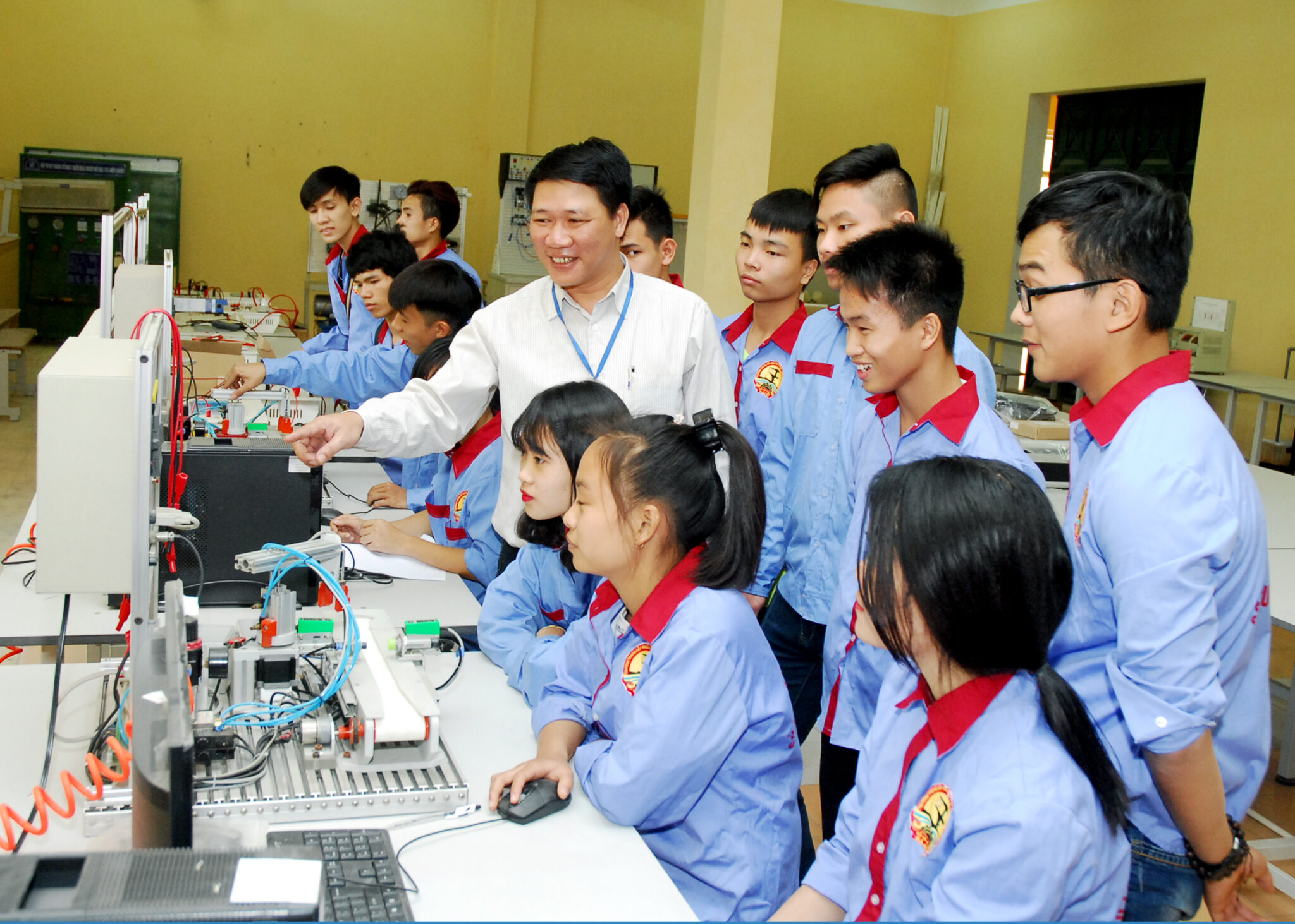 Bổ sung quy định về “trung học nghề” vào khung cơ cấu giáo dục mới - ảnh 1