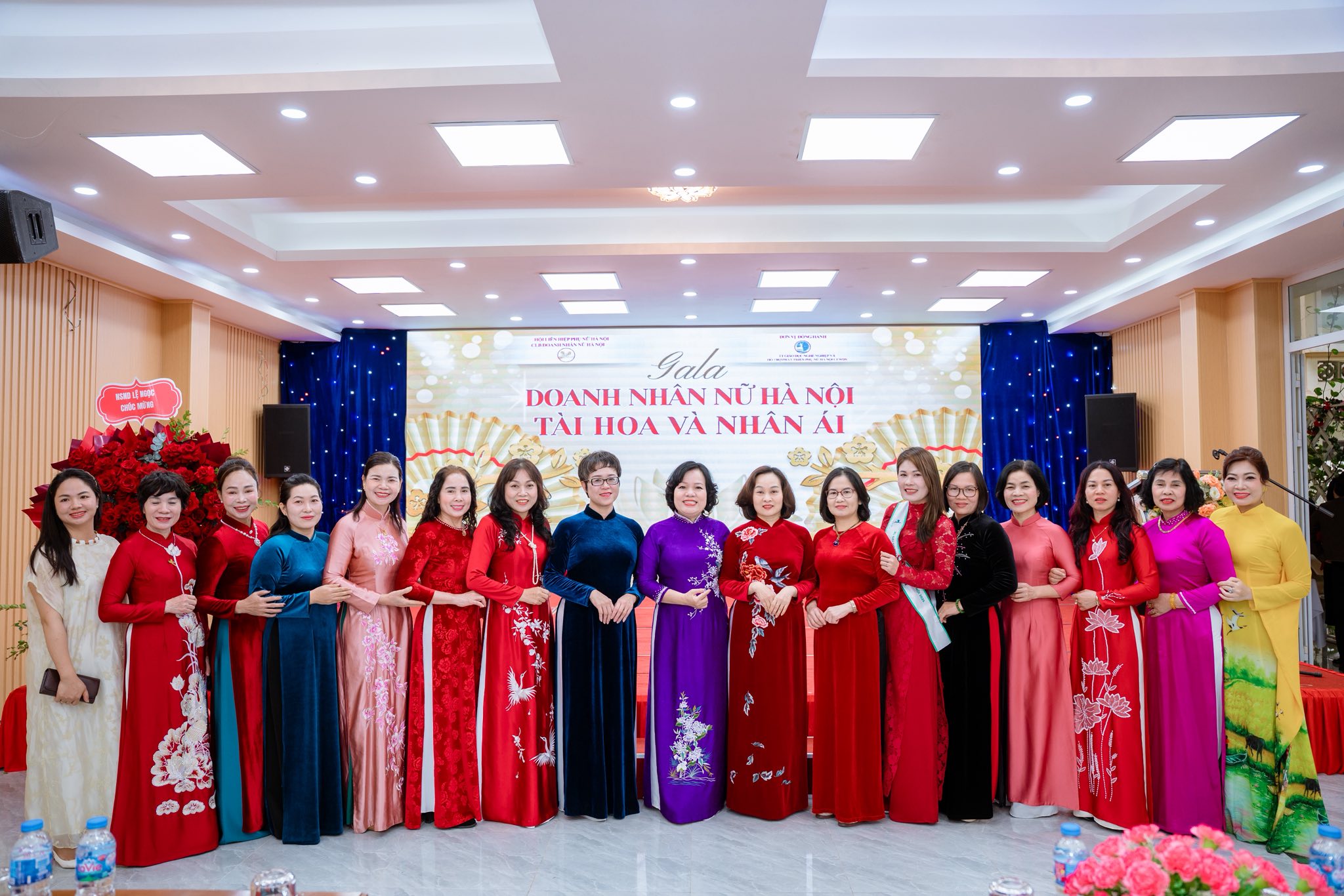 Doanh nhân nữ Thủ đô: Tài hoa và nhân ái - ảnh 1