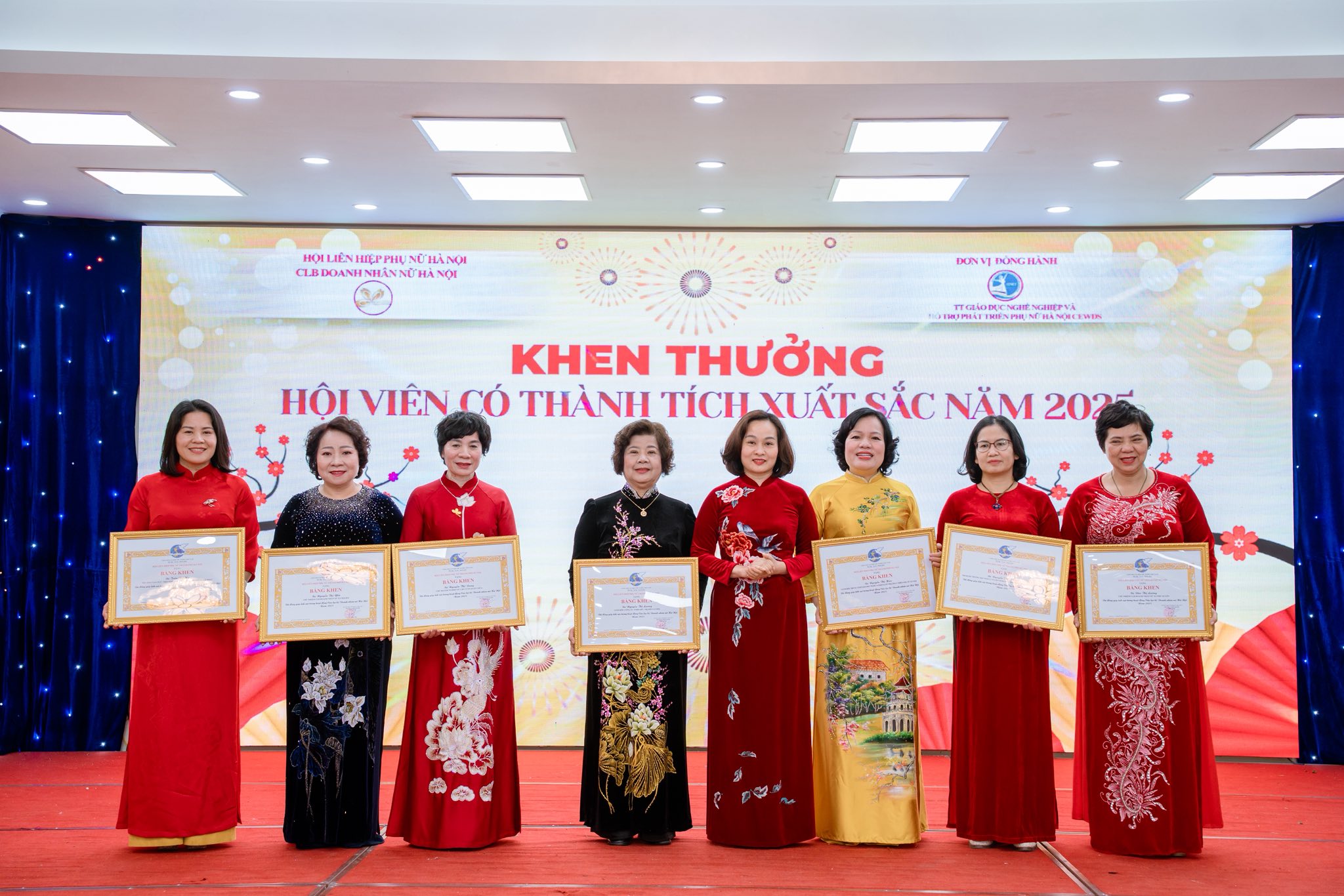 Doanh nhân nữ Thủ đô: Tài hoa và nhân ái - ảnh 2